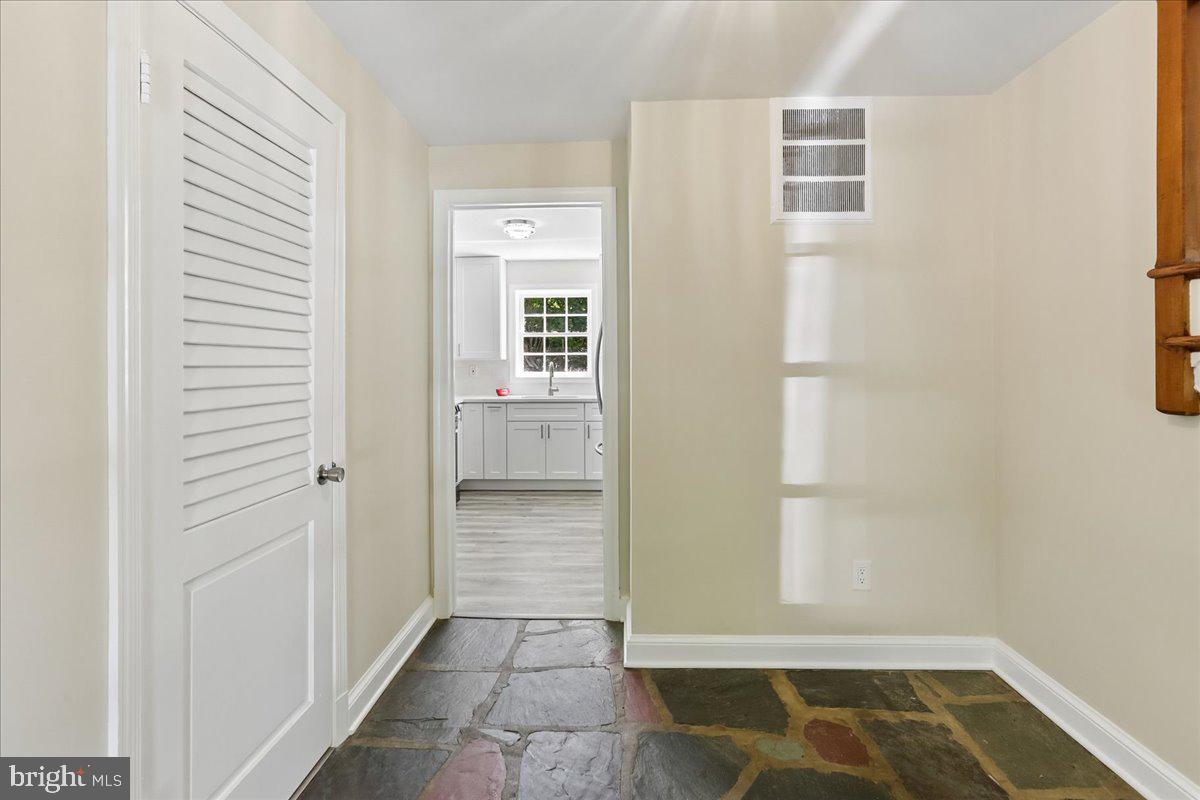 MEADOWOOD - Residential