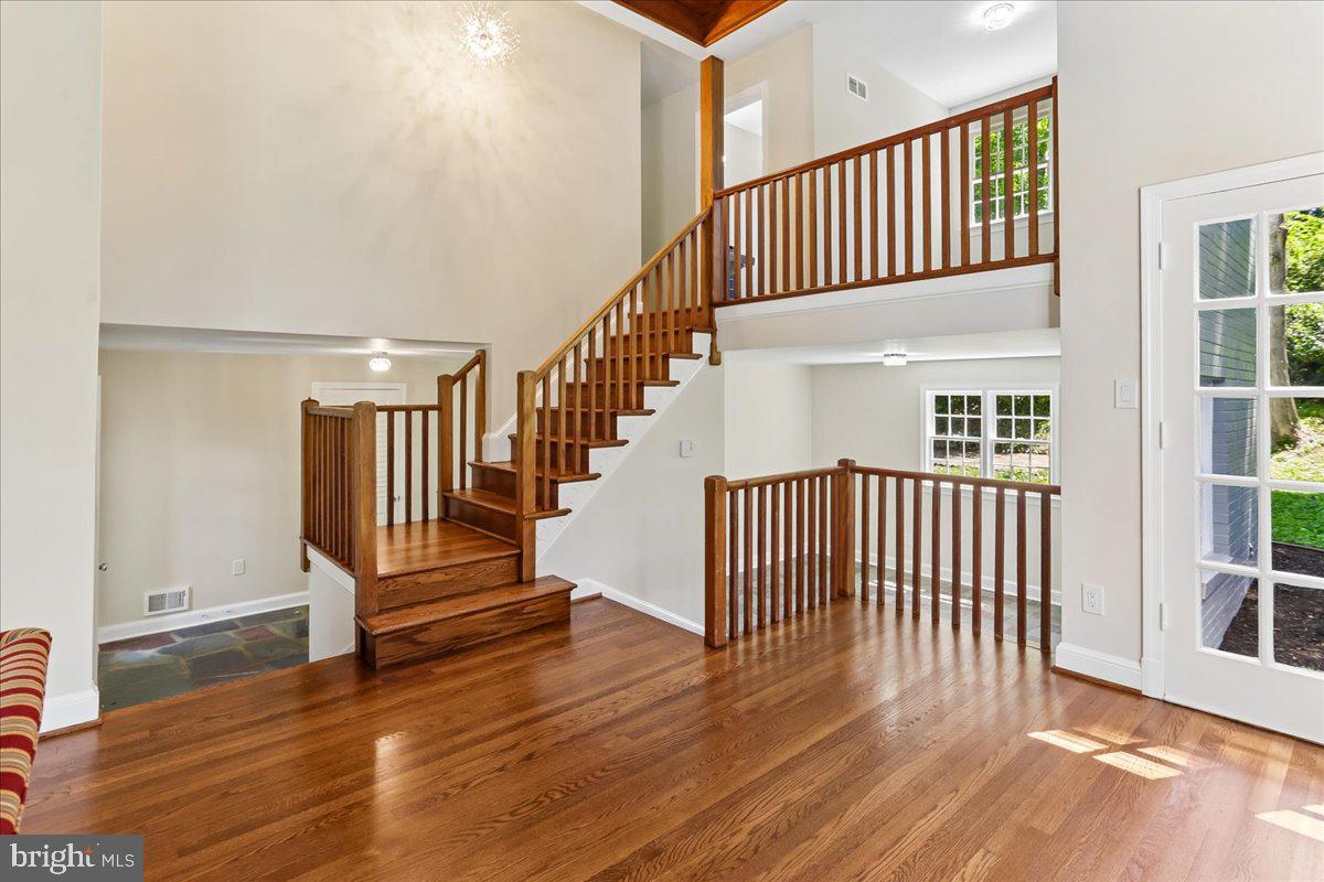 MEADOWOOD - Residential
