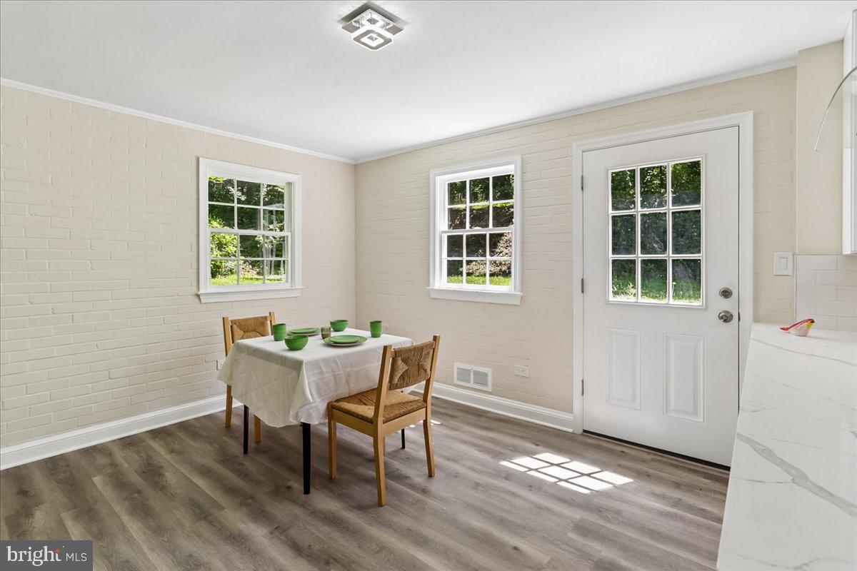 MEADOWOOD - Residential