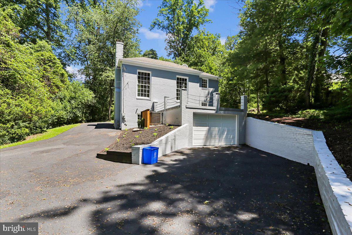 MEADOWOOD - Residential