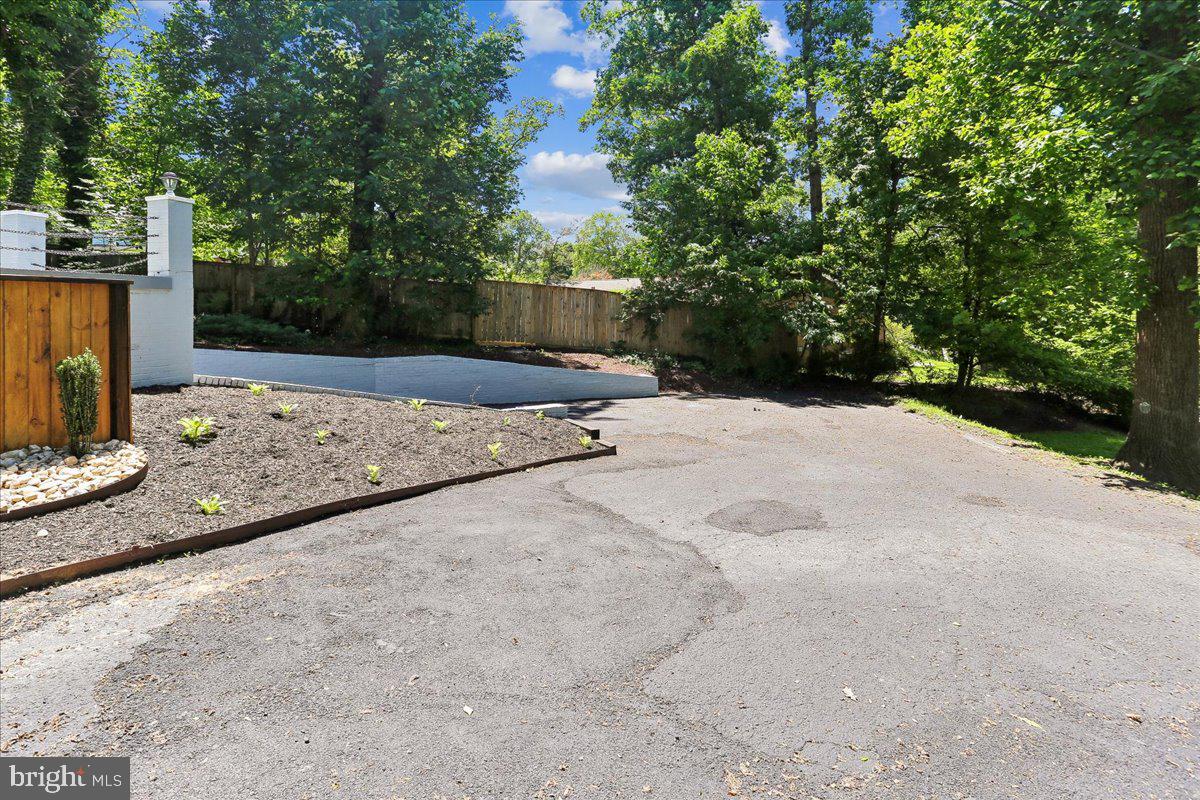 MEADOWOOD - Residential