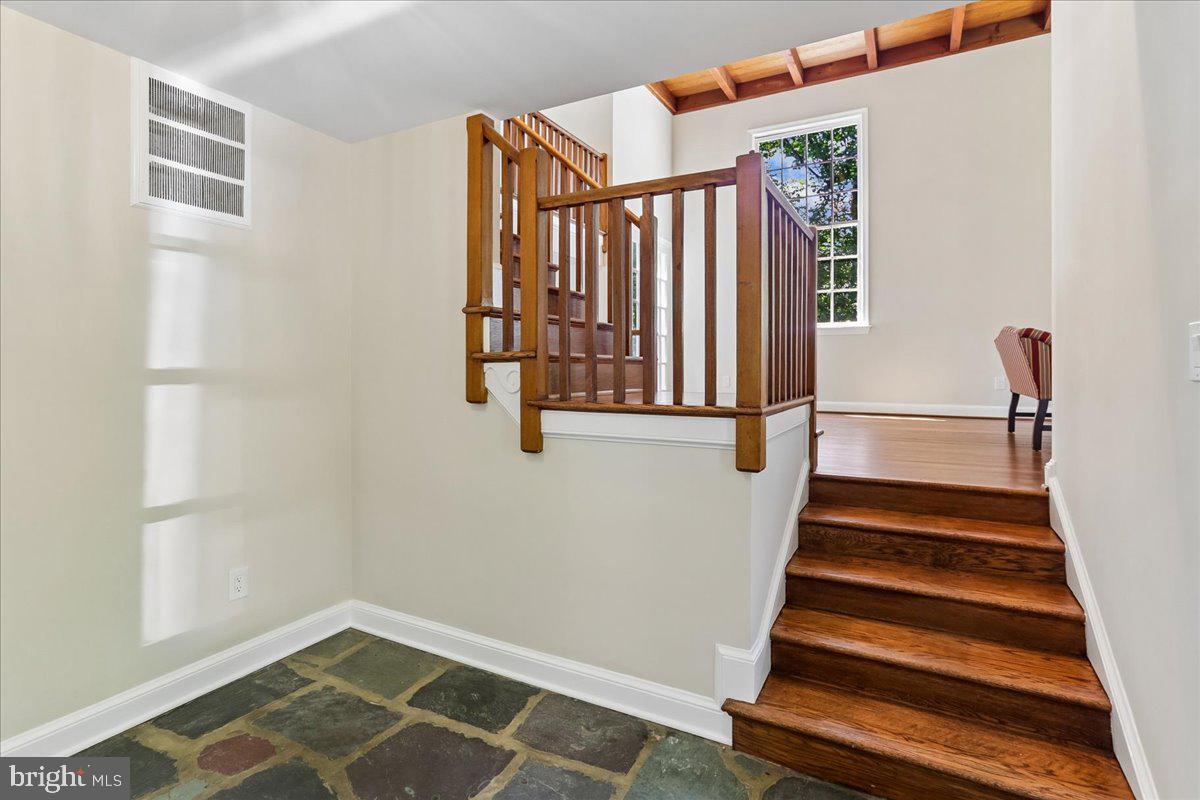 MEADOWOOD - Residential