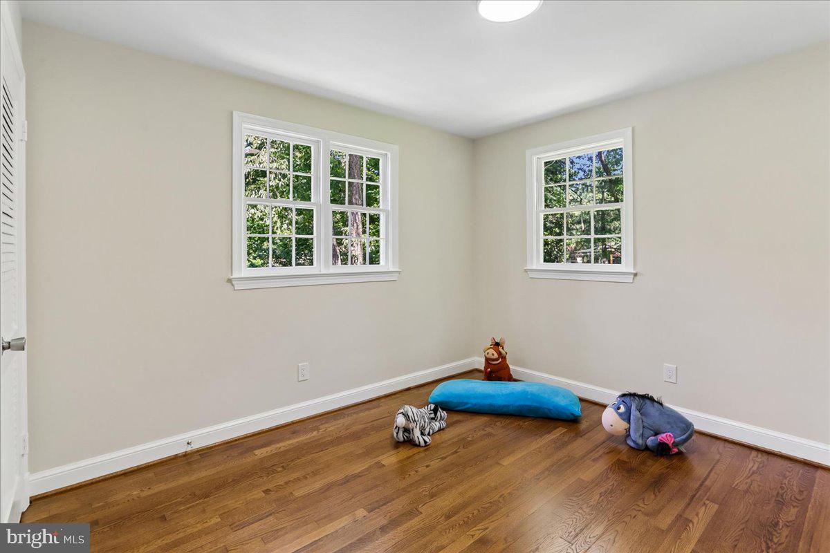 MEADOWOOD - Residential