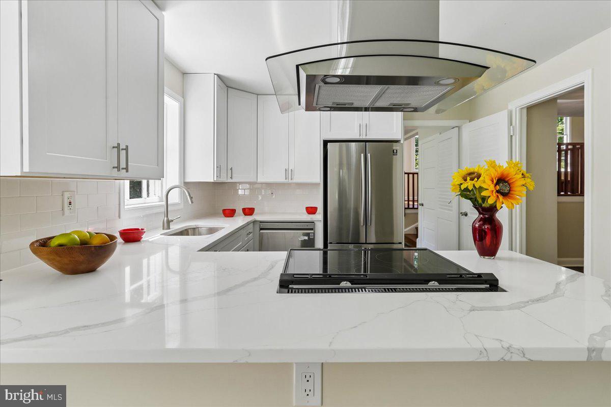 MEADOWOOD - Residential