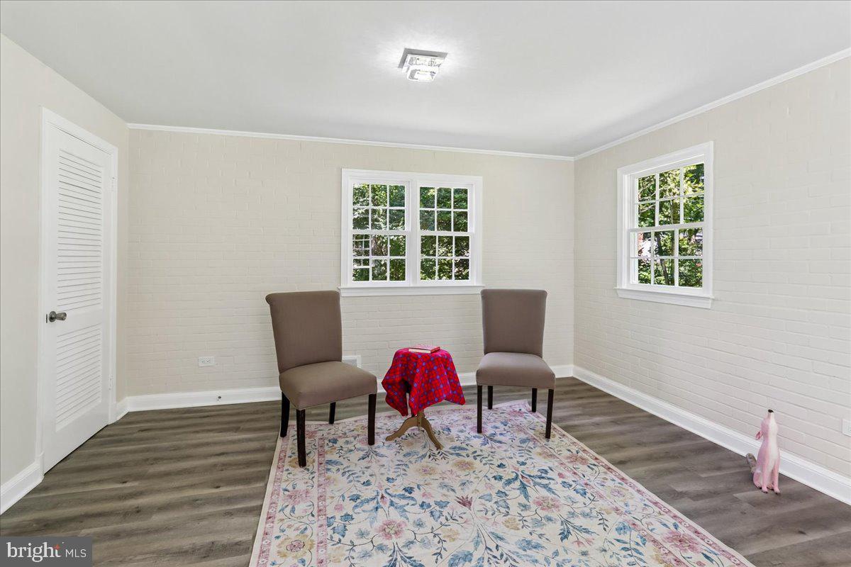 MEADOWOOD - Residential