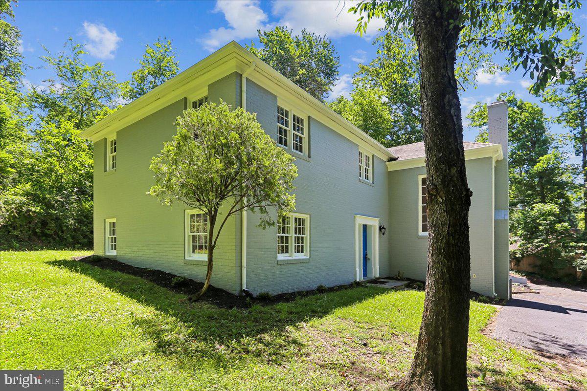 MEADOWOOD - Residential