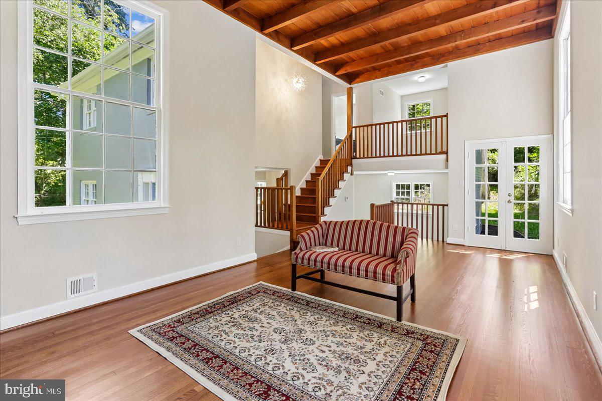 MEADOWOOD - Residential
