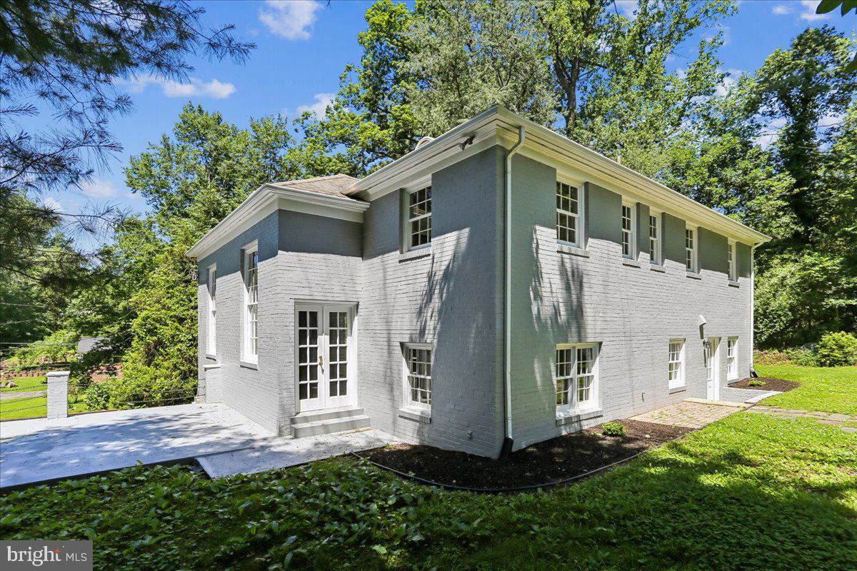 MEADOWOOD - Residential