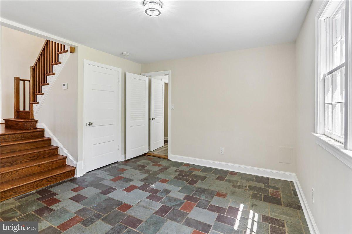 MEADOWOOD - Residential
