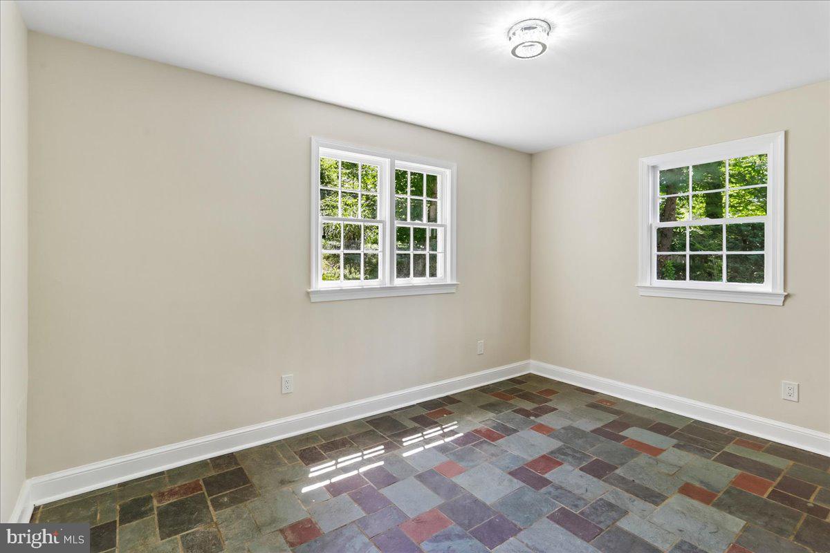 MEADOWOOD - Residential