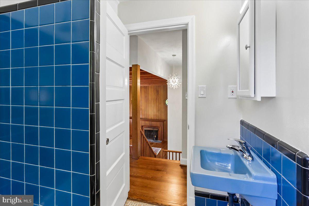 MEADOWOOD - Residential