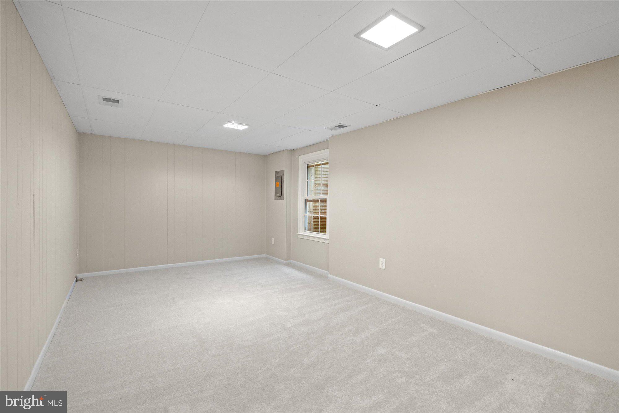 TWINBROOK - Residential Lease