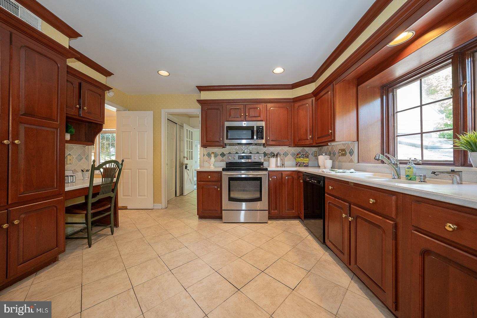 STONEGATE - Residential