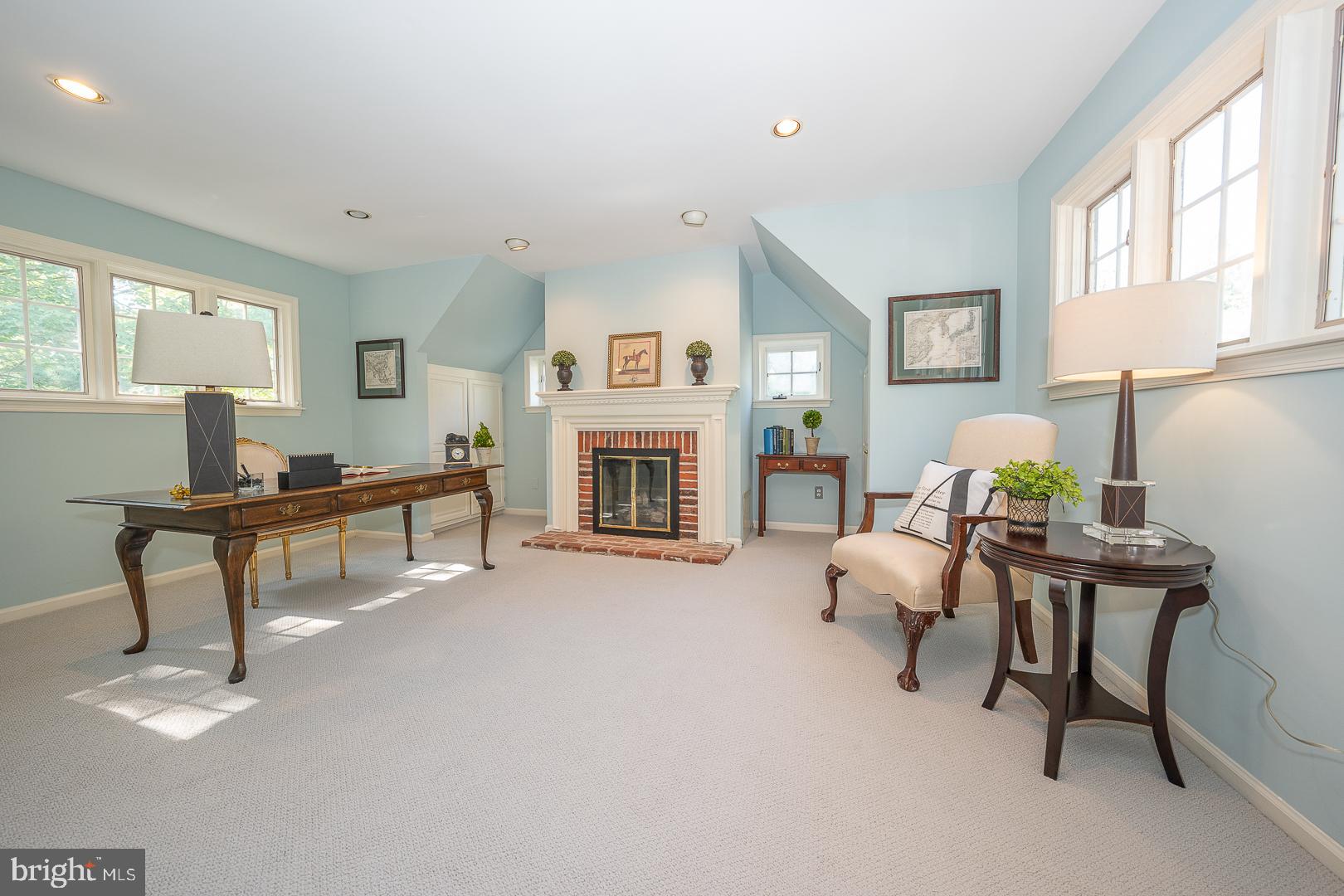 STONEGATE - Residential
