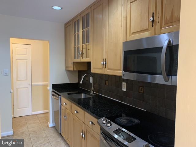 PARK TERRACE COND - Residential Lease