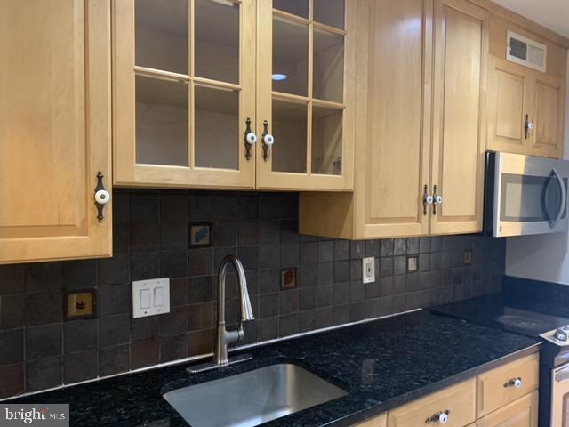 PARK TERRACE COND - Residential Lease
