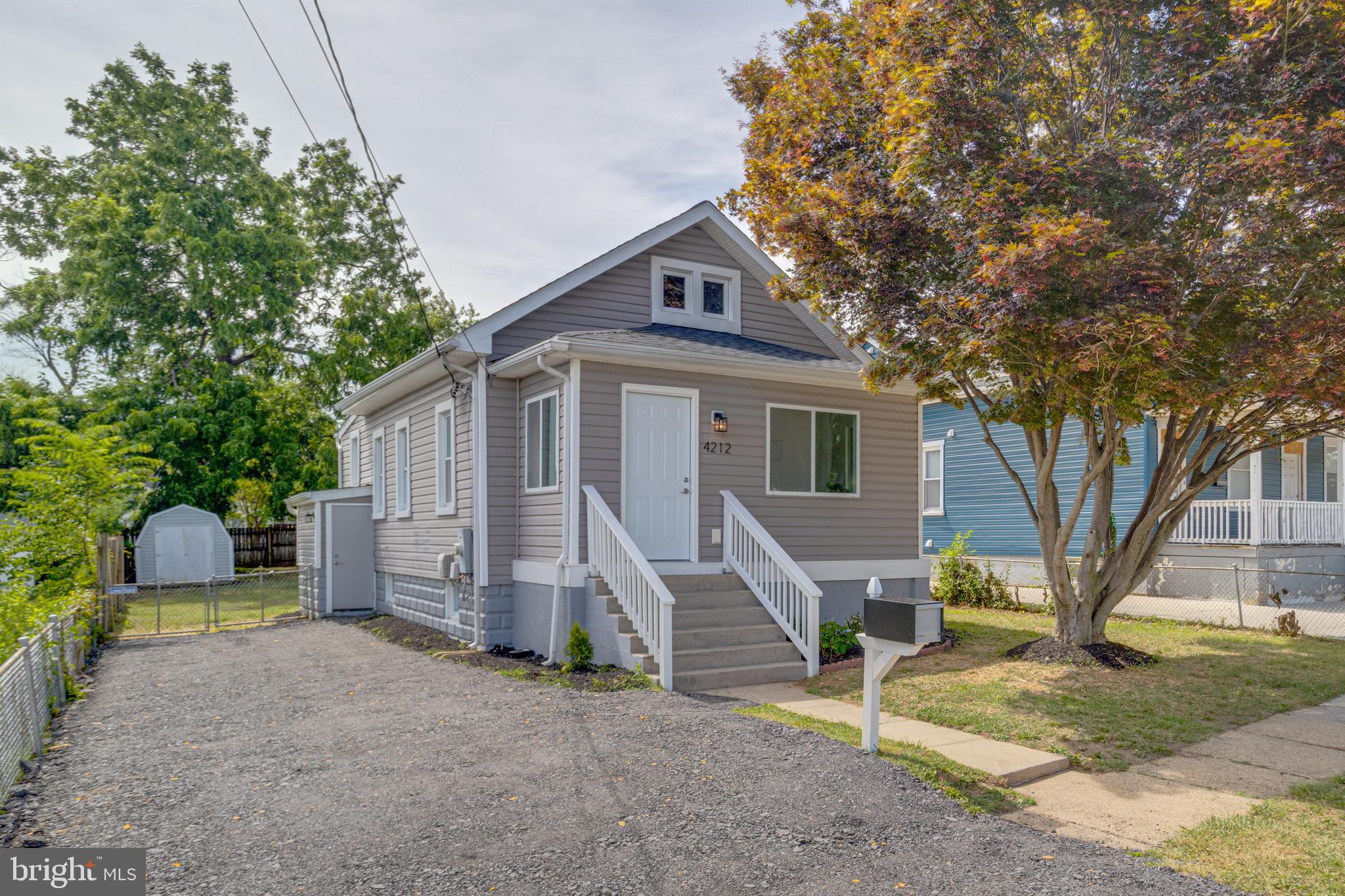 HILLCREST - Residential