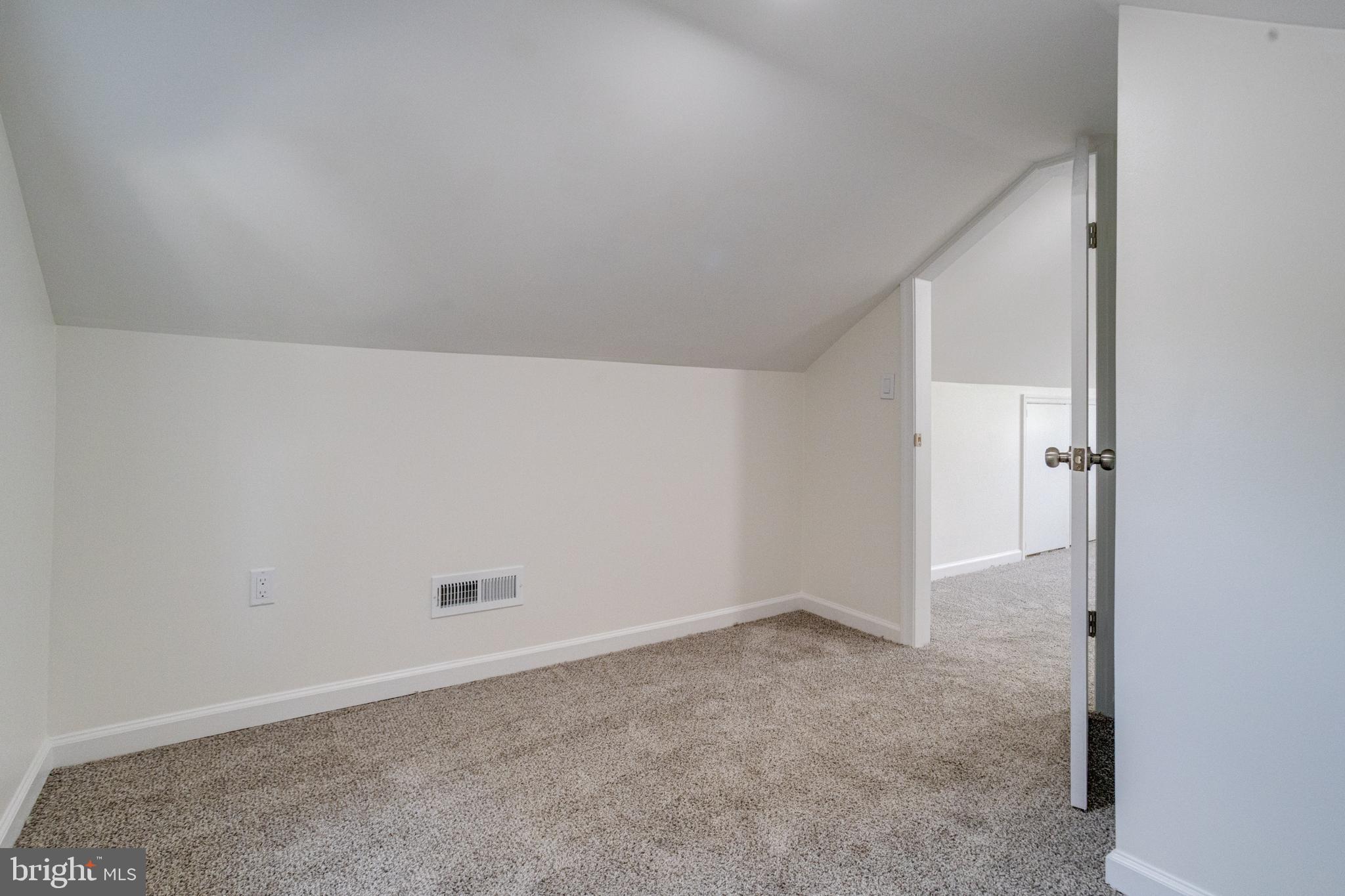 HILLCREST - Residential