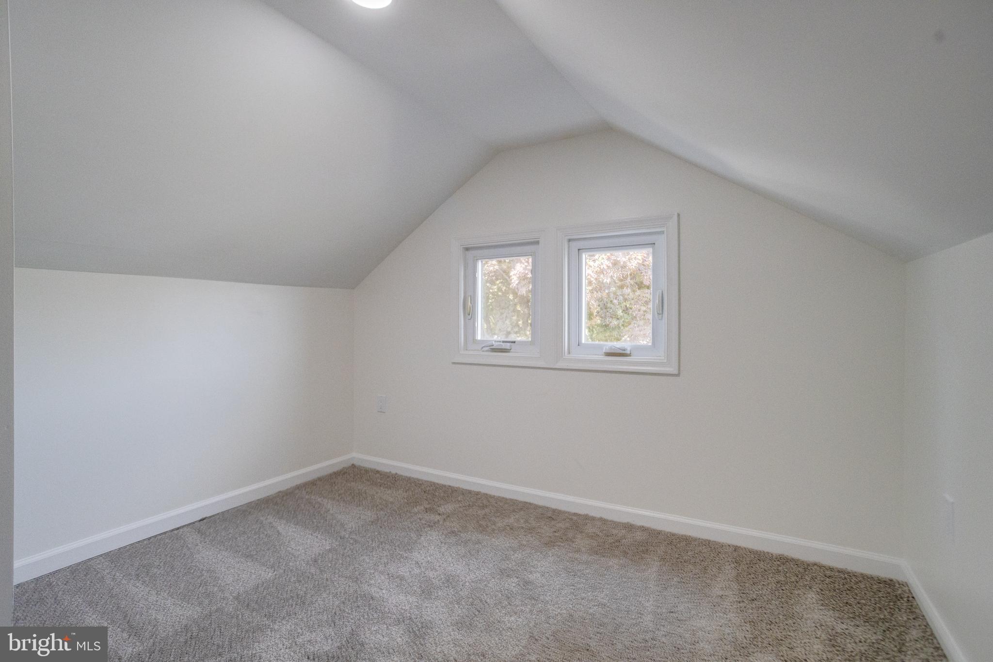 HILLCREST - Residential