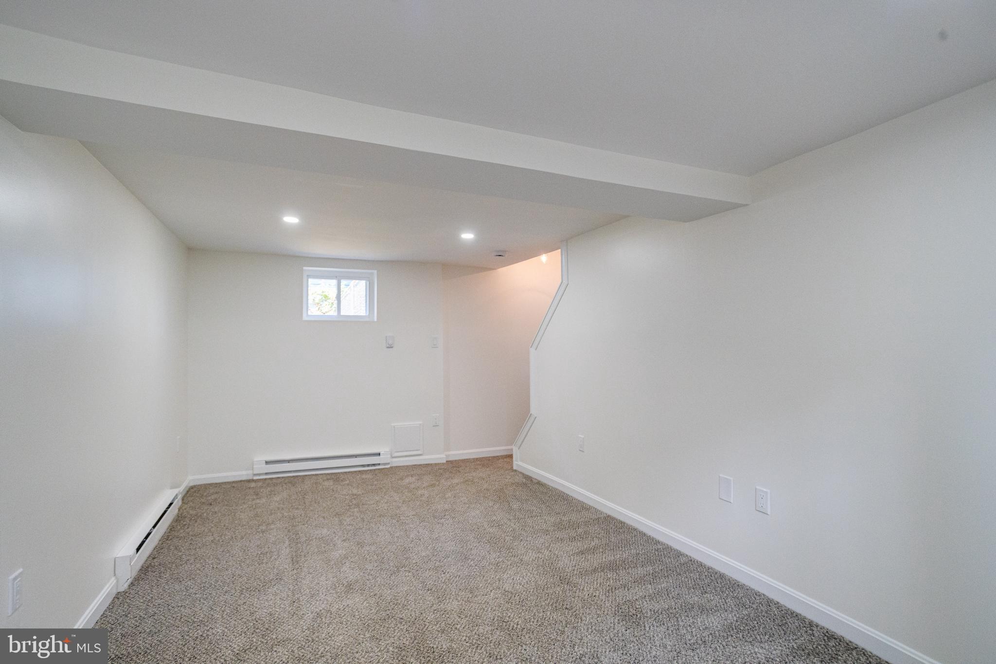 HILLCREST - Residential