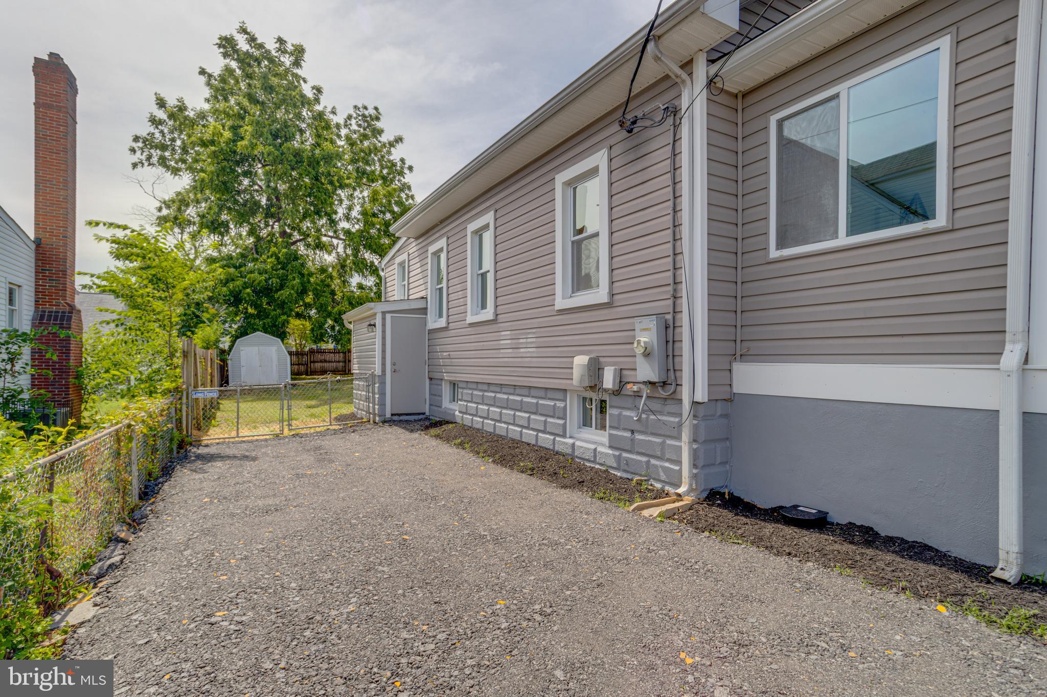 HILLCREST - Residential