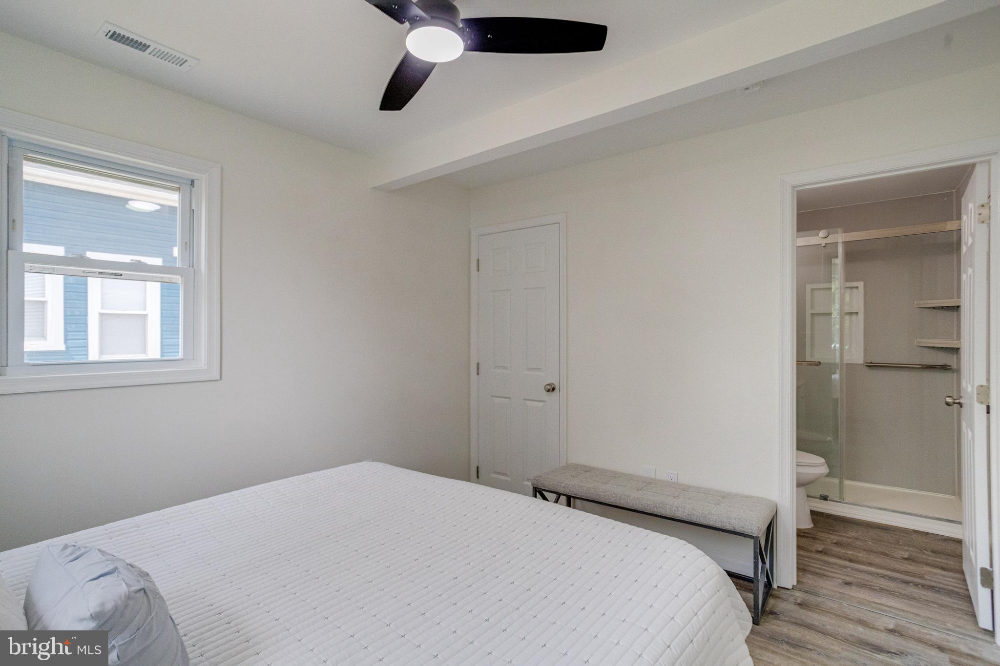 HILLCREST - Residential
