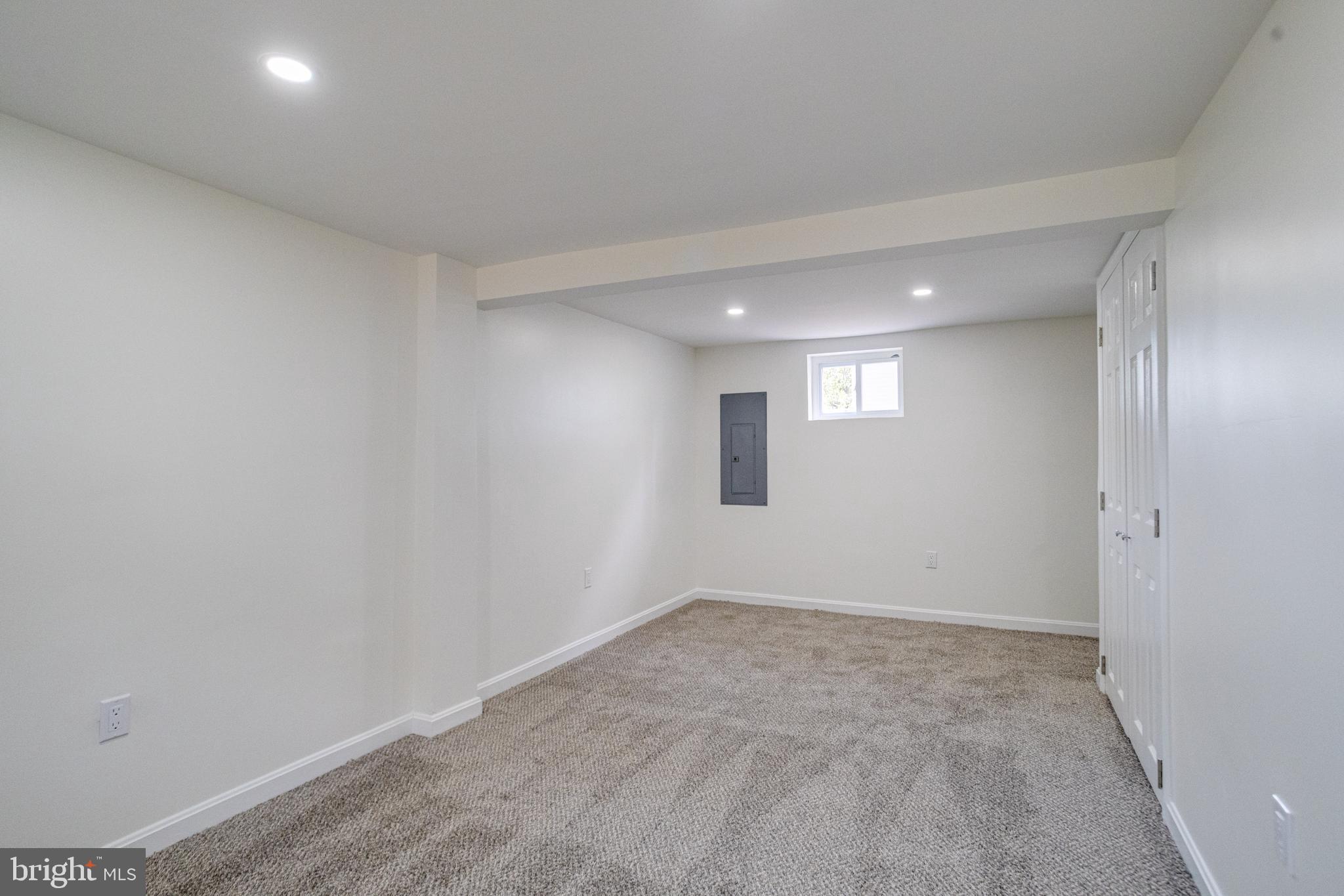 HILLCREST - Residential