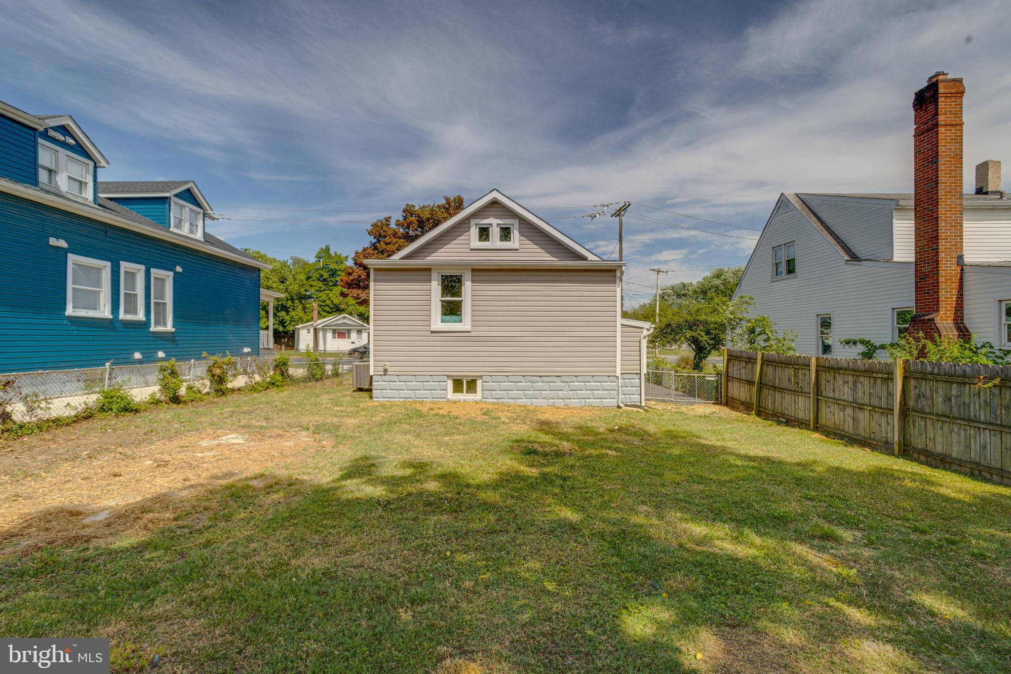 HILLCREST - Residential
