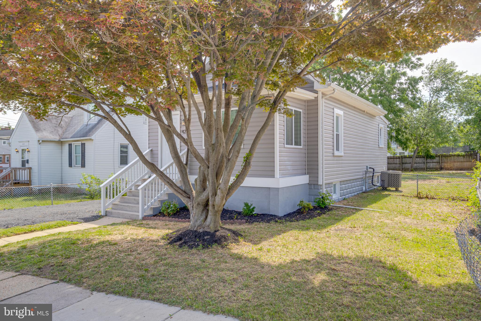 HILLCREST - Residential