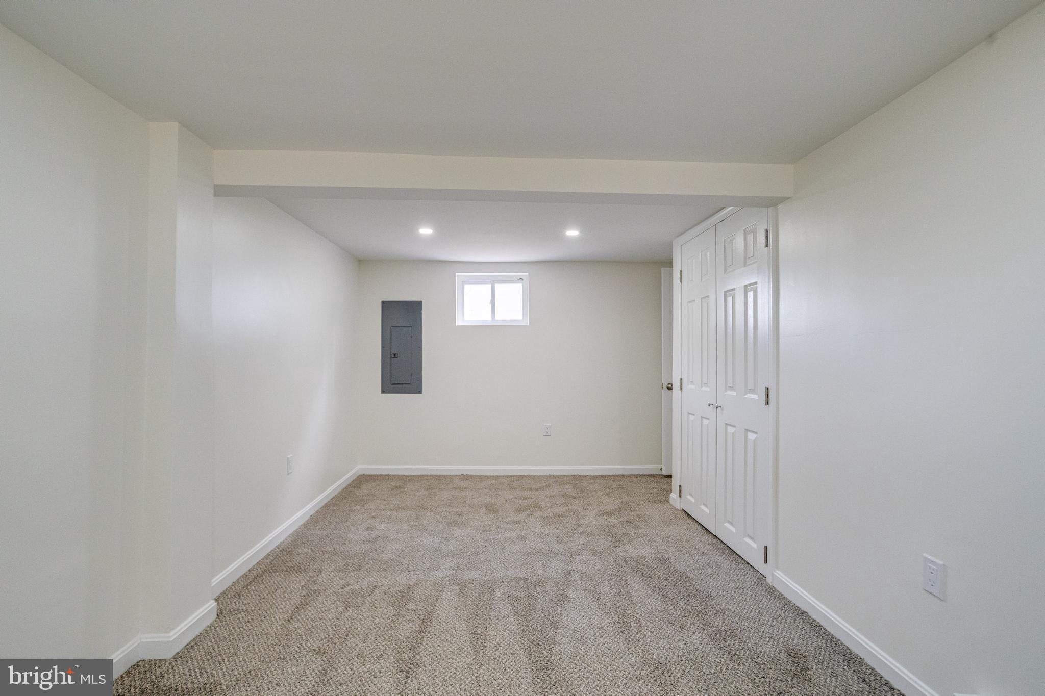 HILLCREST - Residential