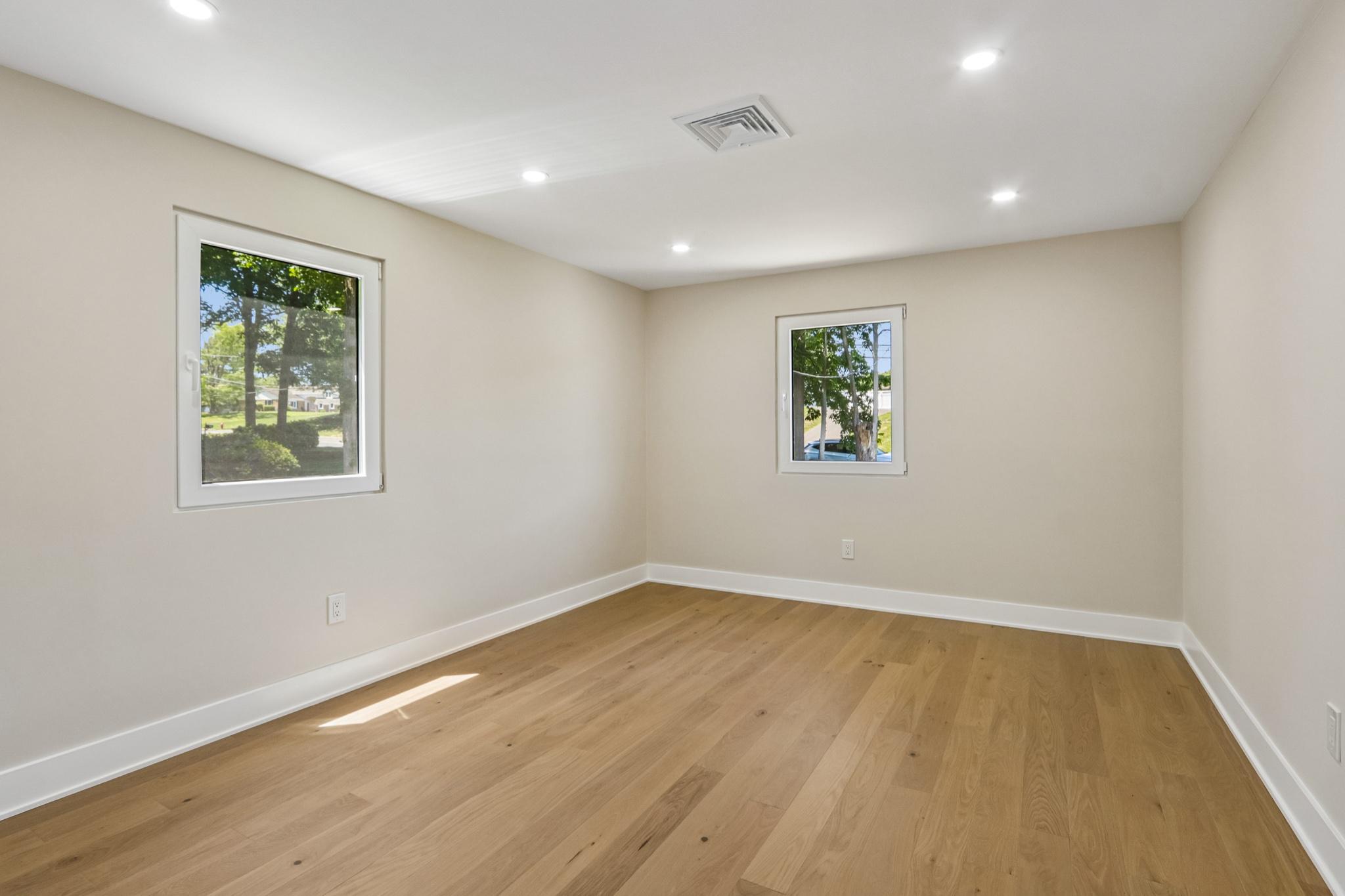 HILLCRESTSHIRE - Residential