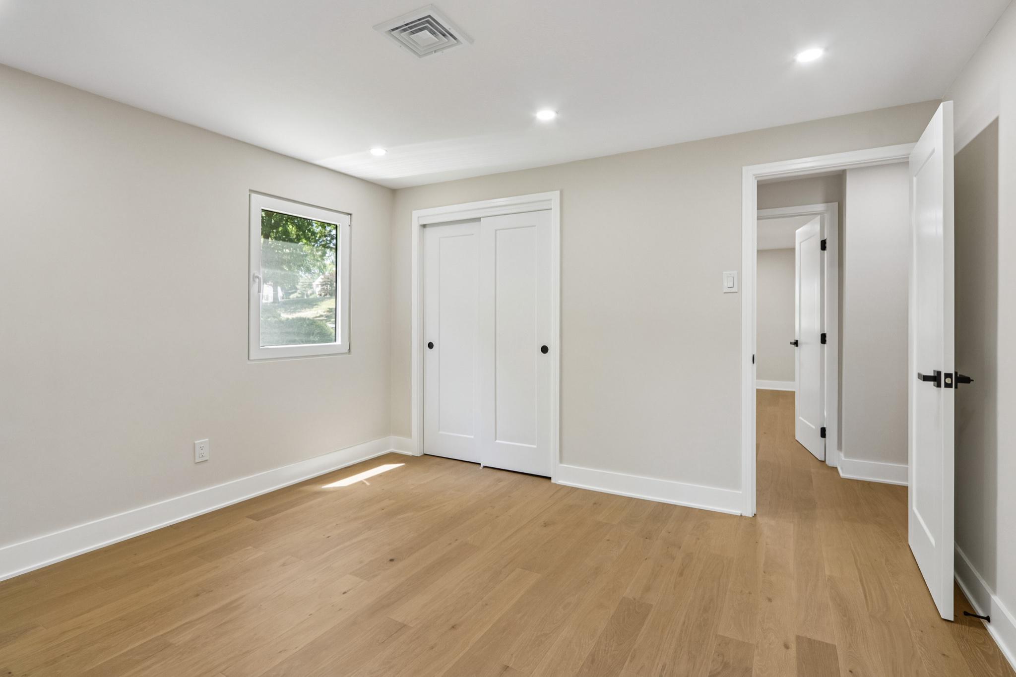 HILLCRESTSHIRE - Residential