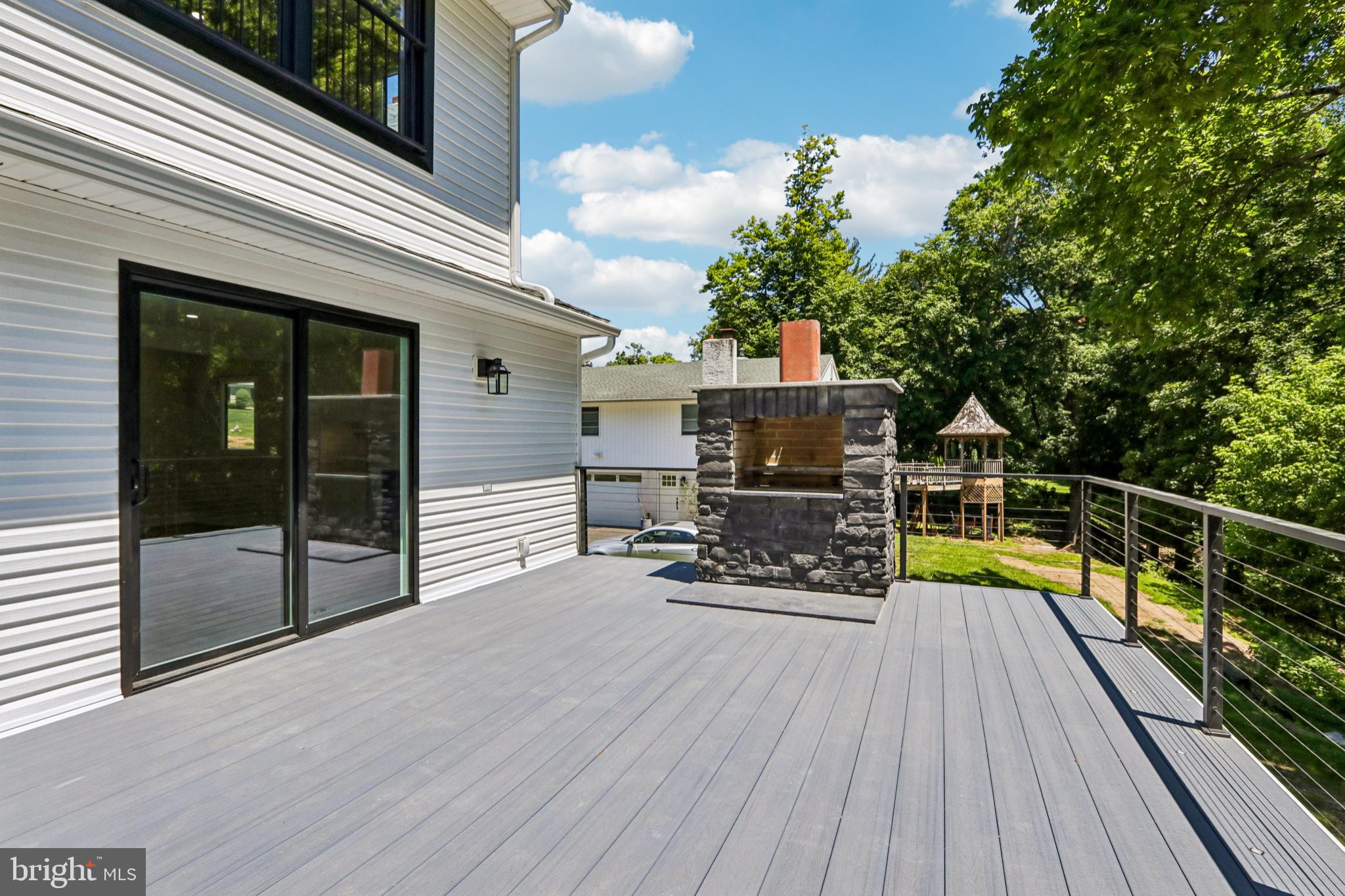 HILLCRESTSHIRE - Residential