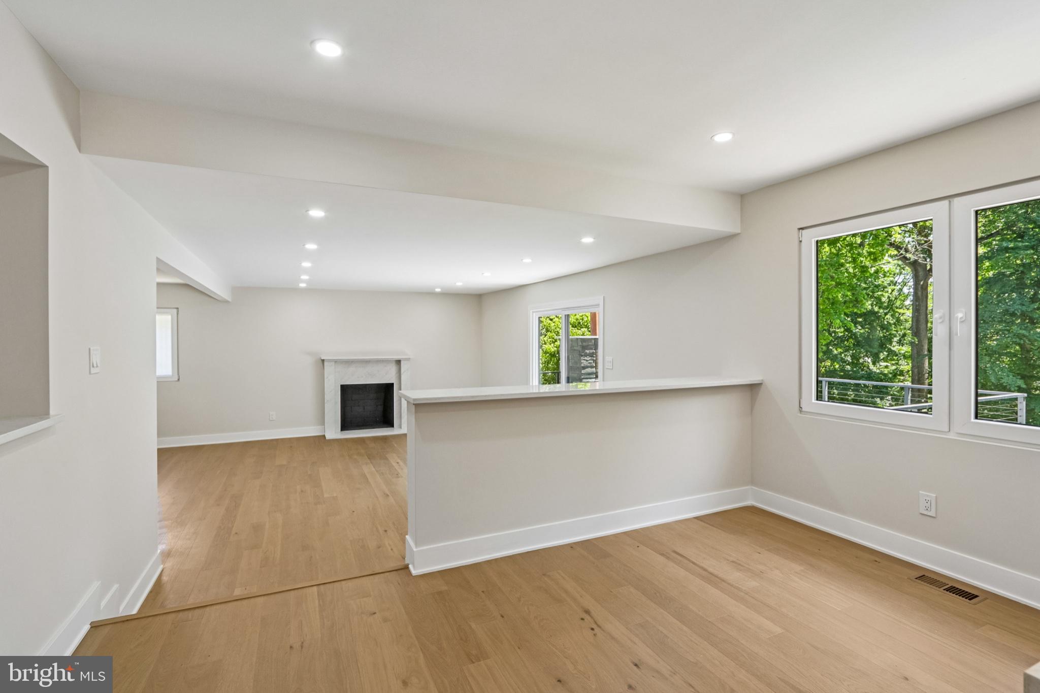HILLCRESTSHIRE - Residential