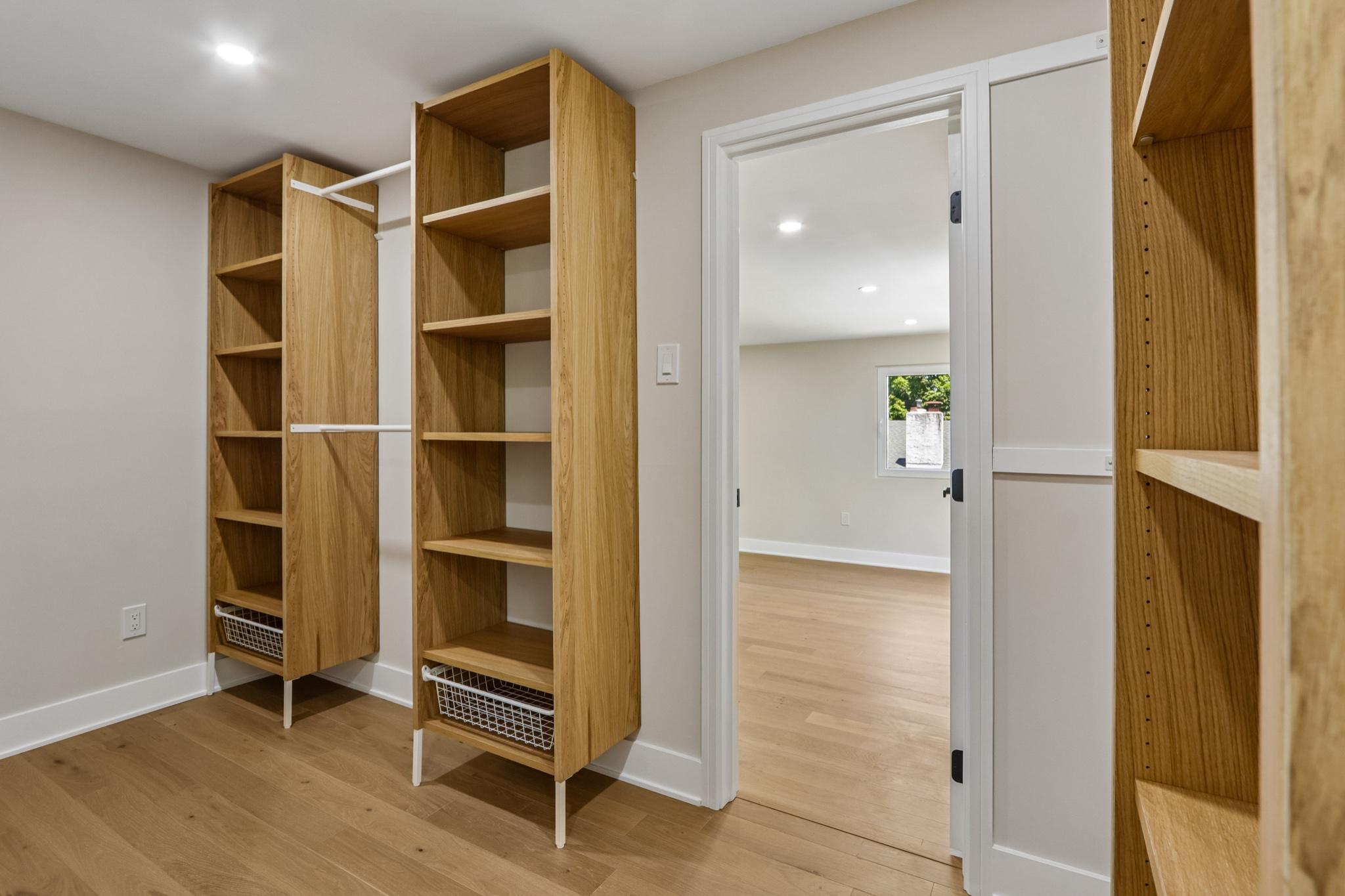 HILLCRESTSHIRE - Residential