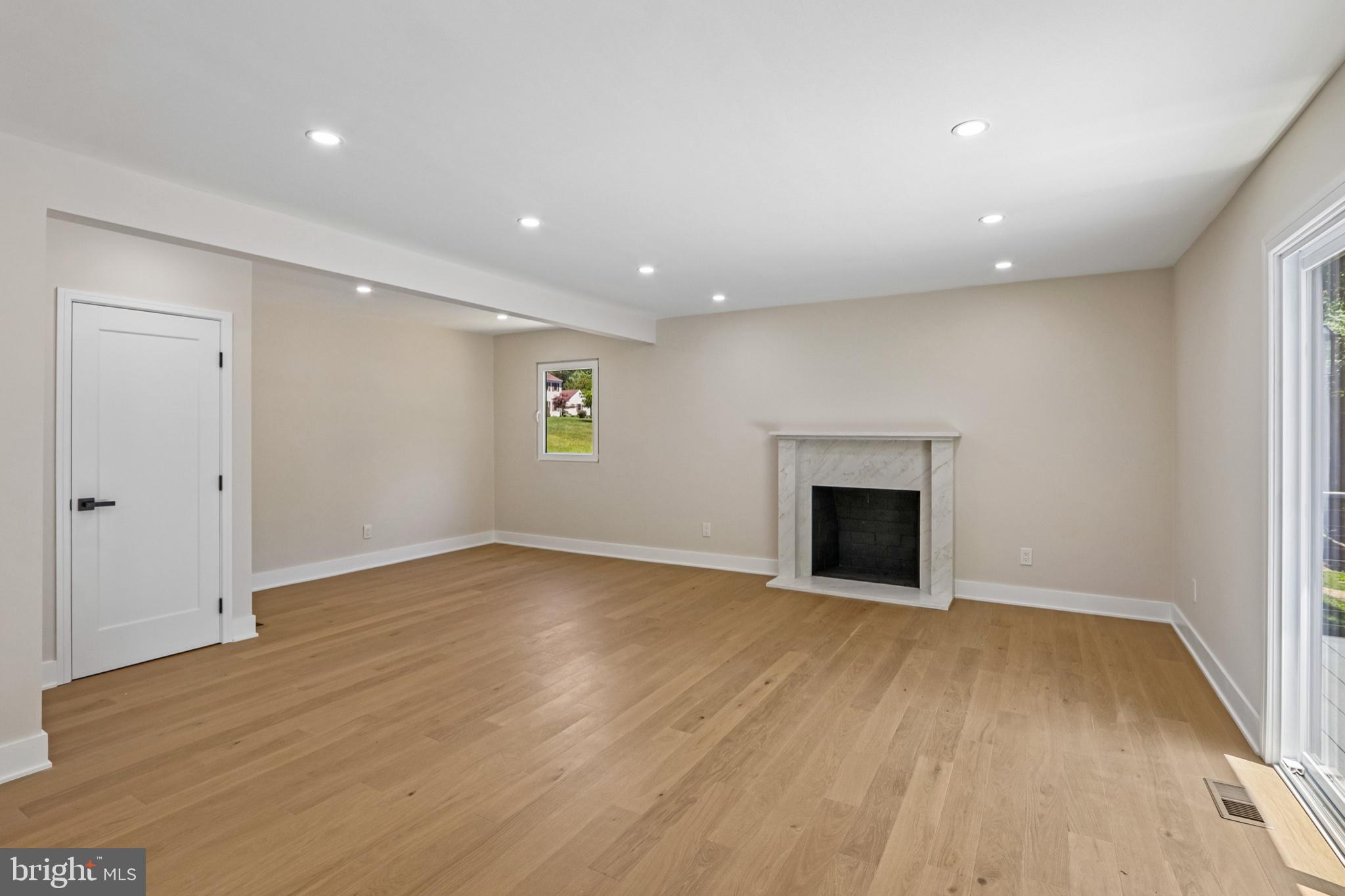 HILLCRESTSHIRE - Residential