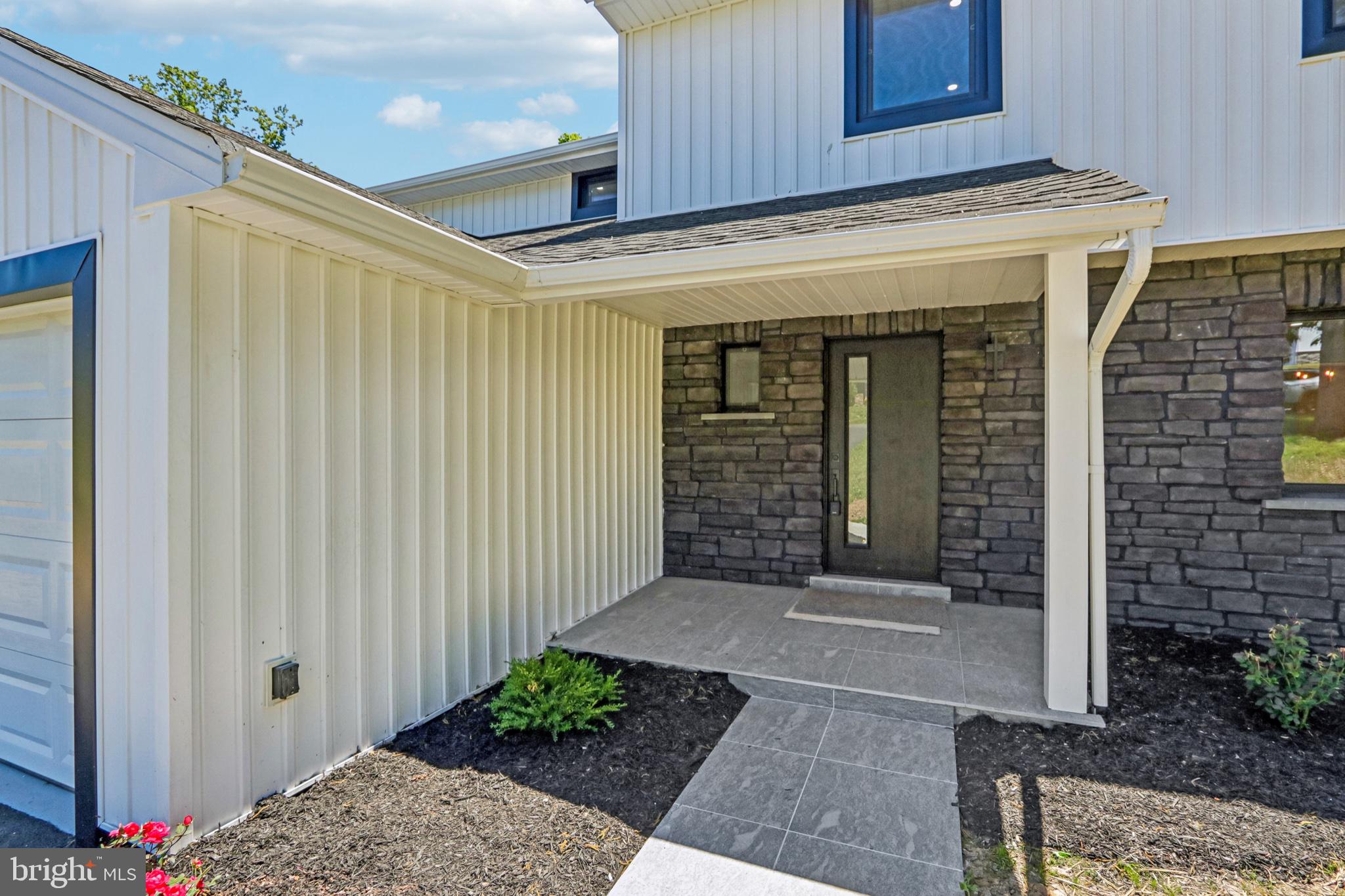 HILLCRESTSHIRE - Residential