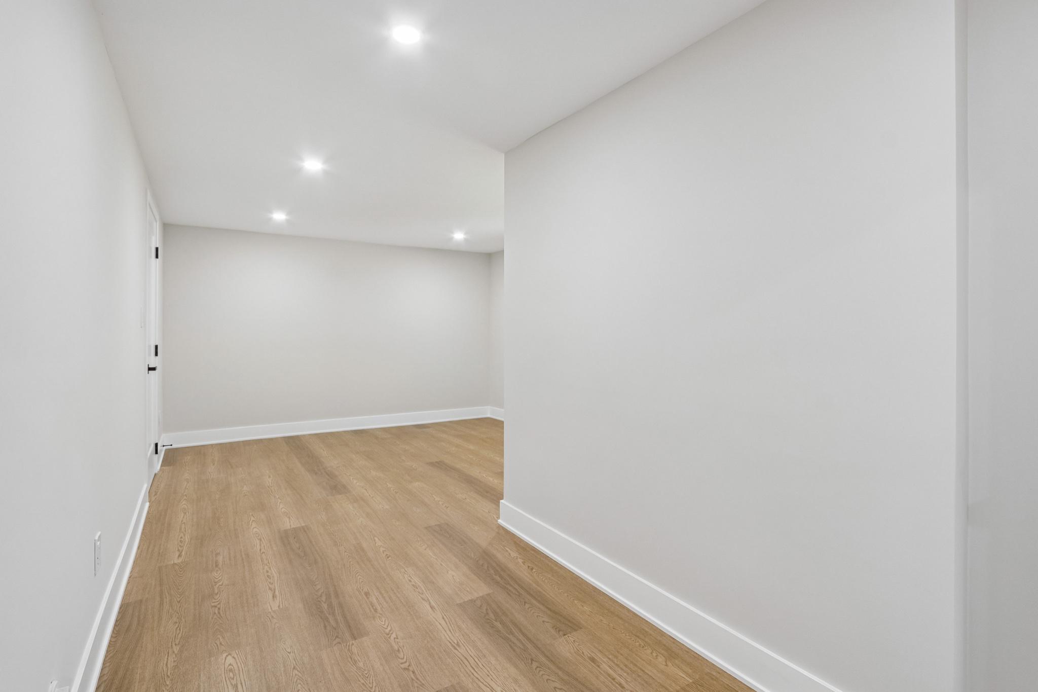 HILLCRESTSHIRE - Residential
