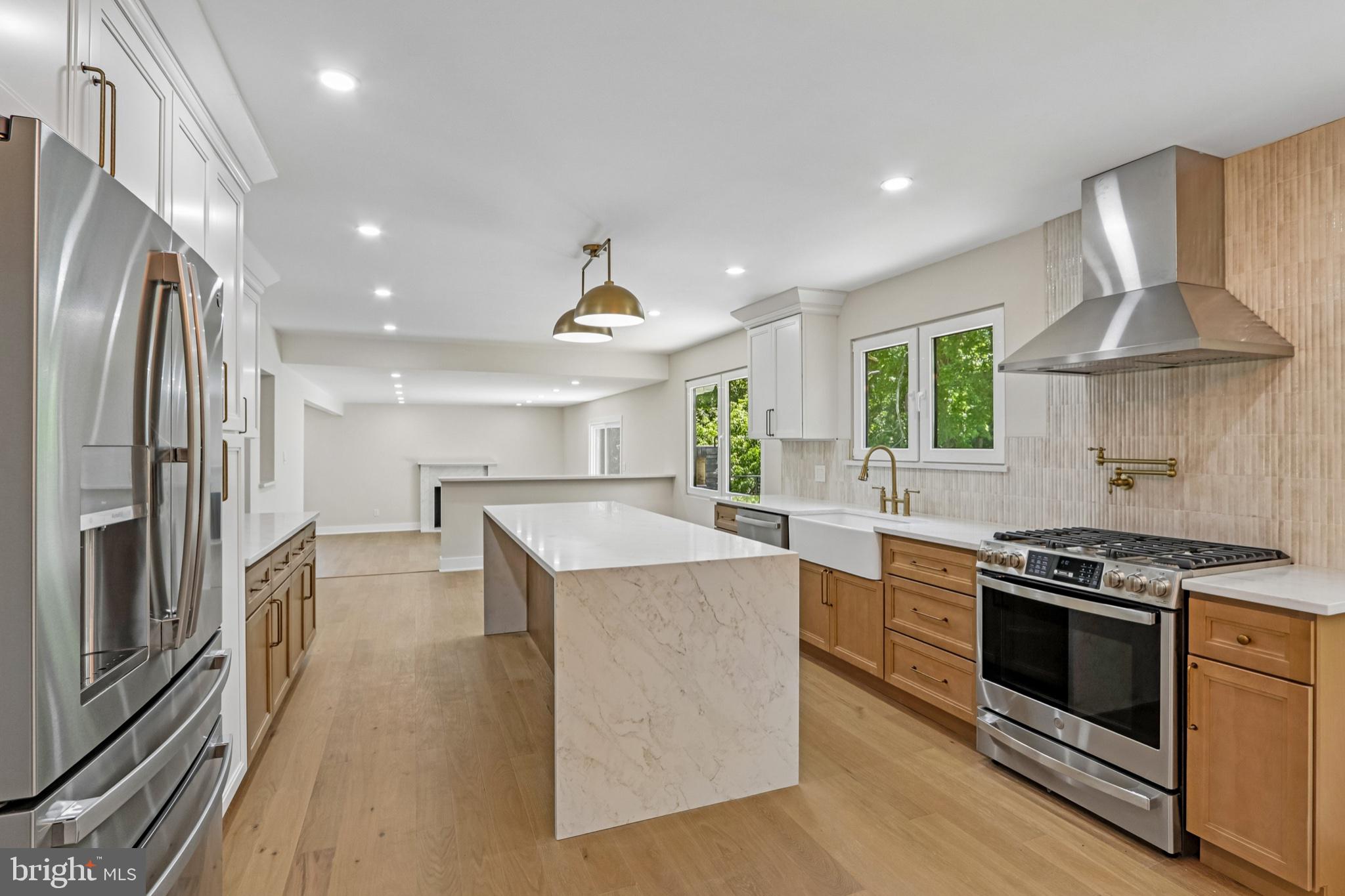 HILLCRESTSHIRE - Residential