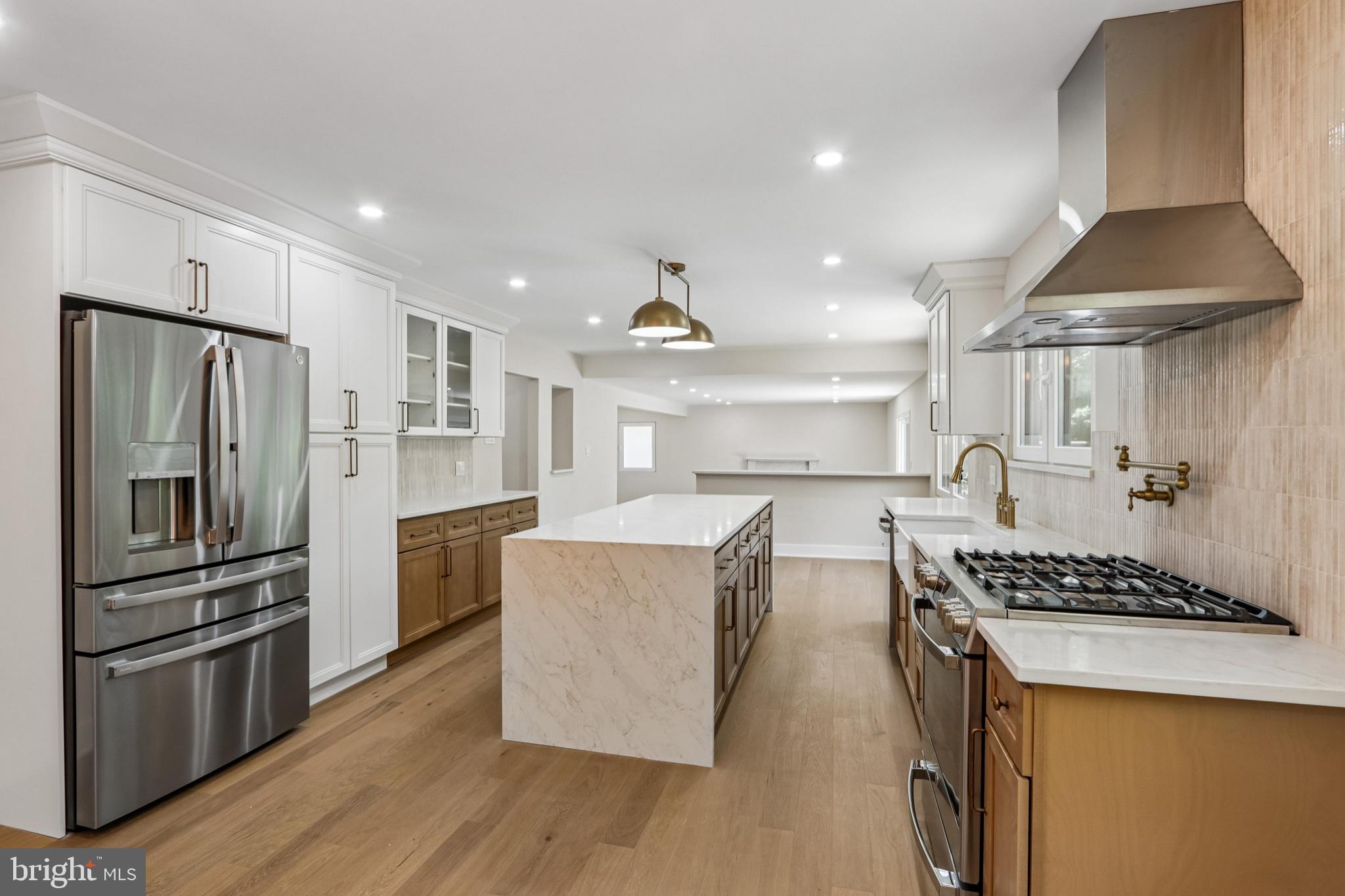 HILLCRESTSHIRE - Residential