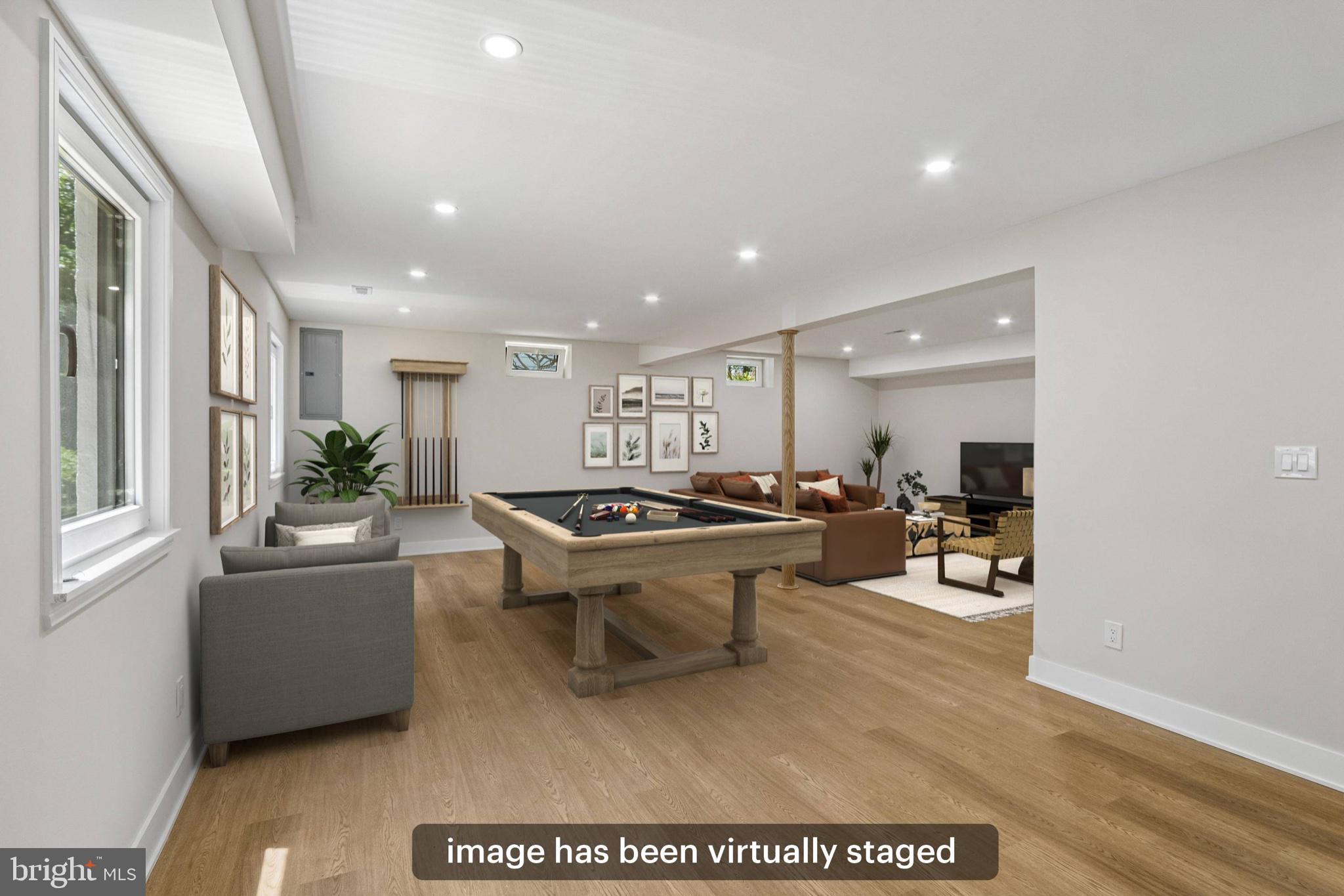 HILLCRESTSHIRE - Residential
