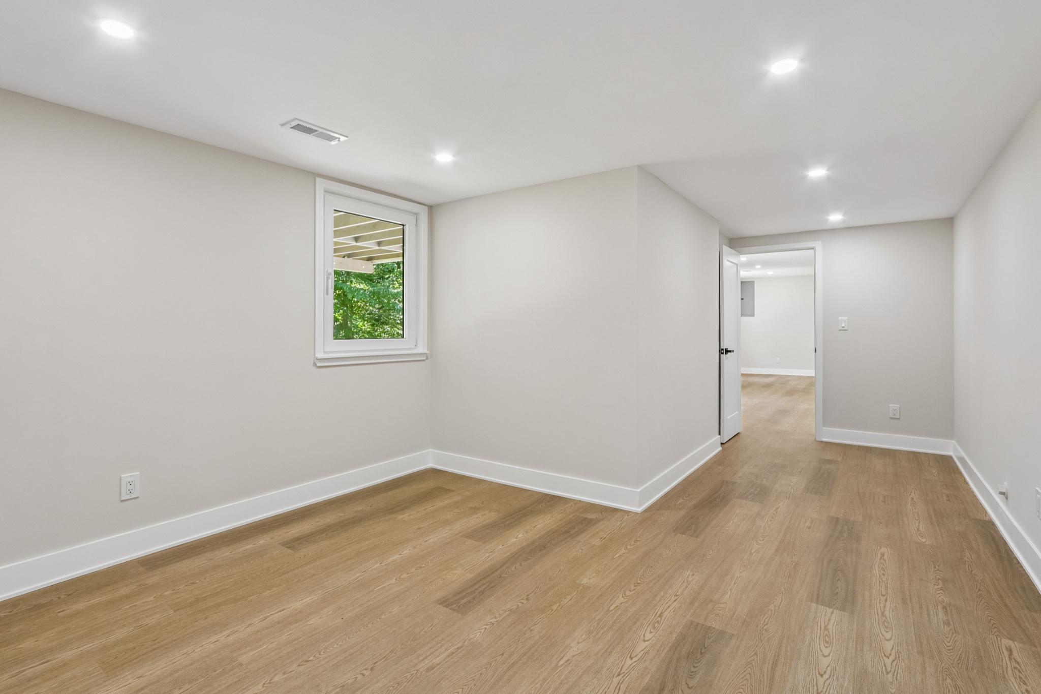 HILLCRESTSHIRE - Residential