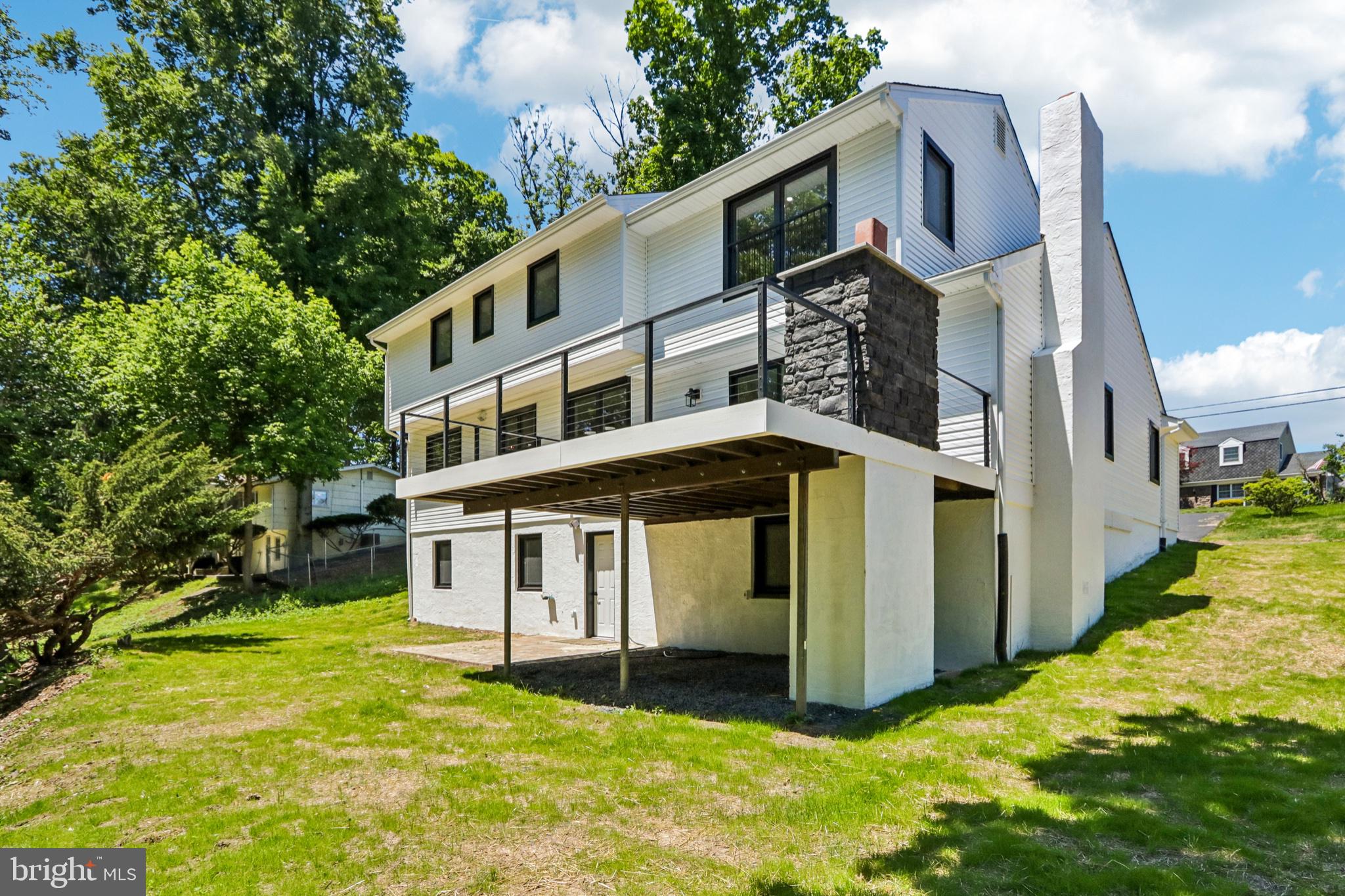 HILLCRESTSHIRE - Residential