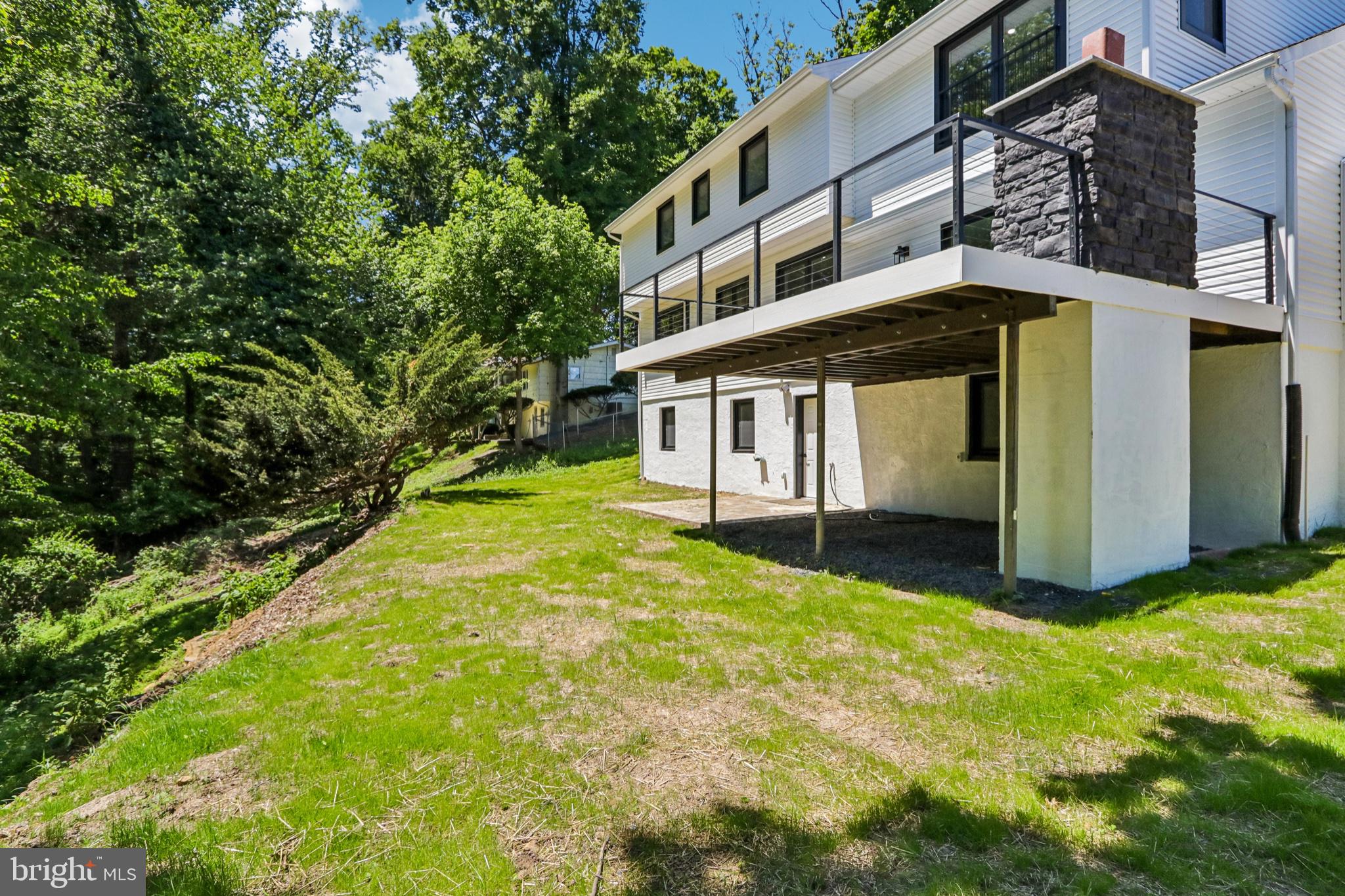 HILLCRESTSHIRE - Residential
