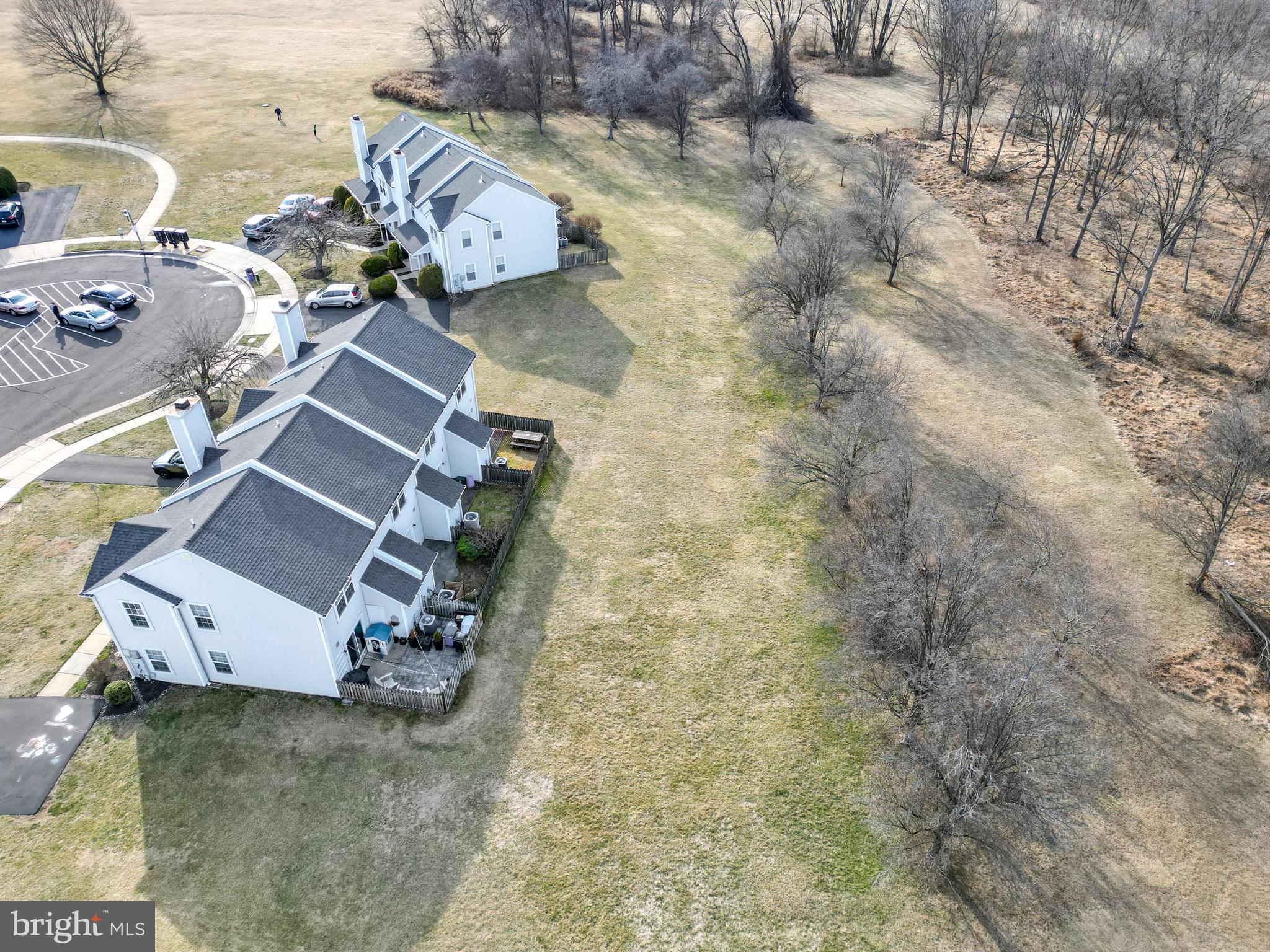 COUNTRY BEND - Residential