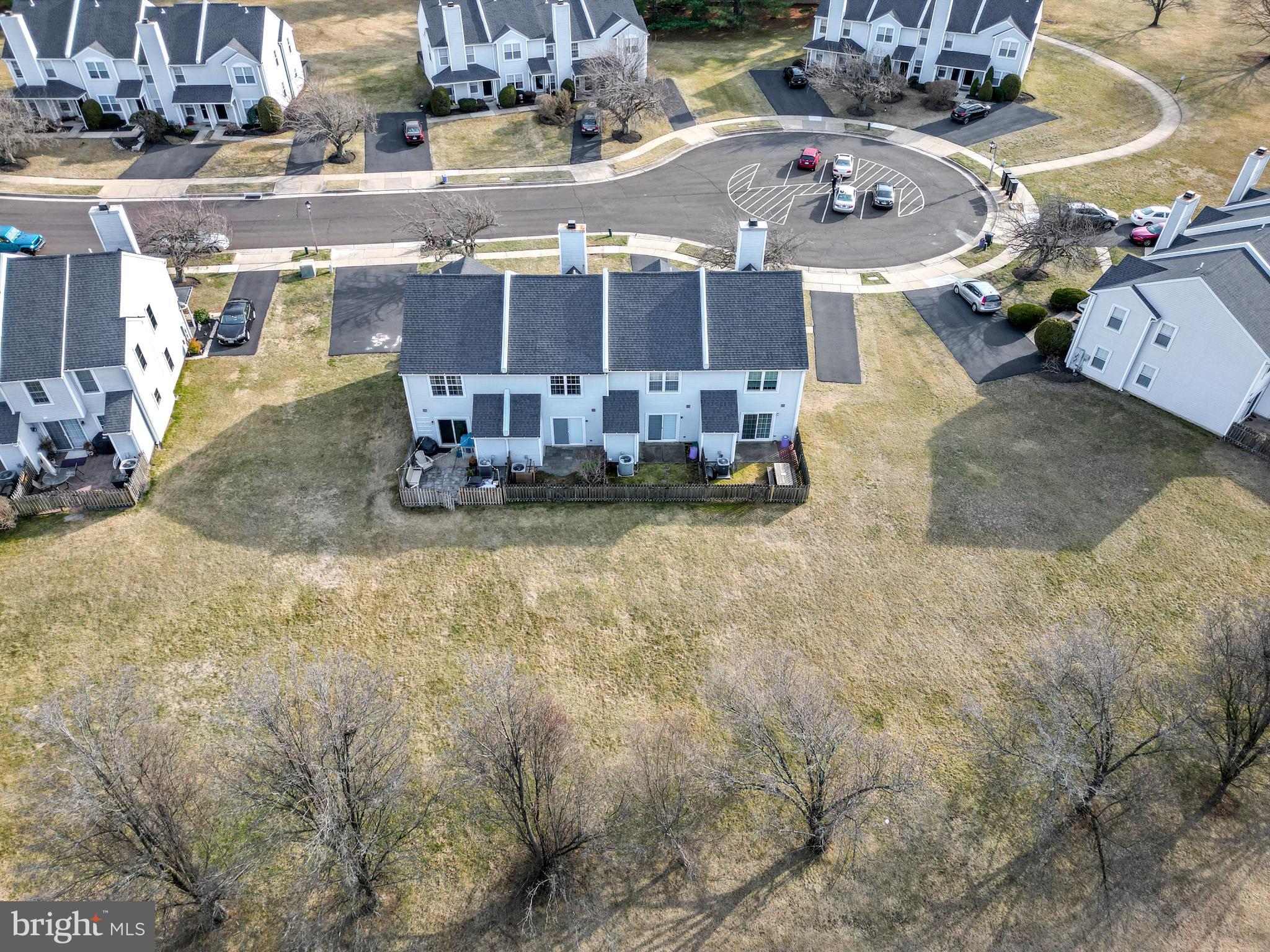 COUNTRY BEND - Residential