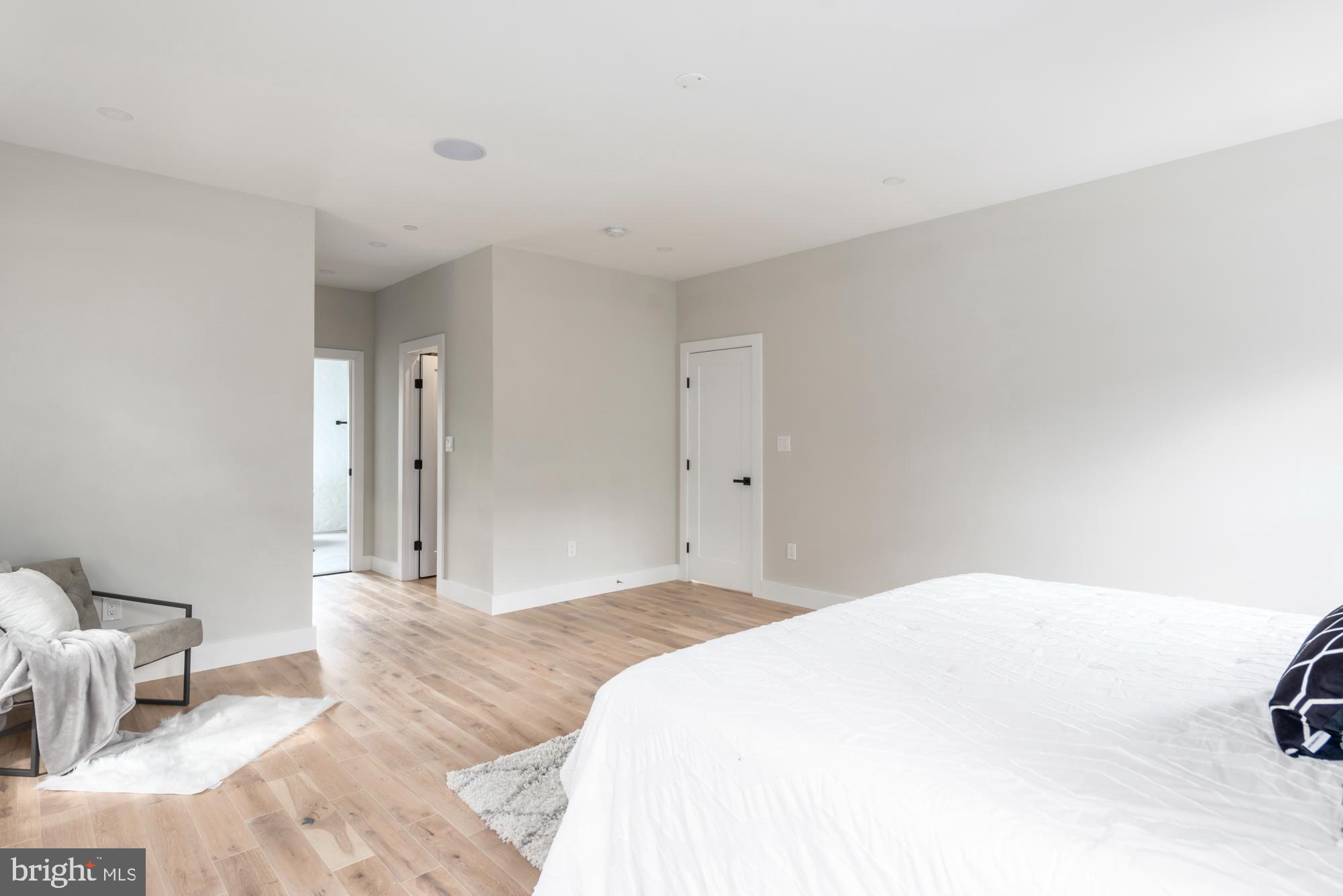 FRIENDSHIP HEIGHTS - Residential