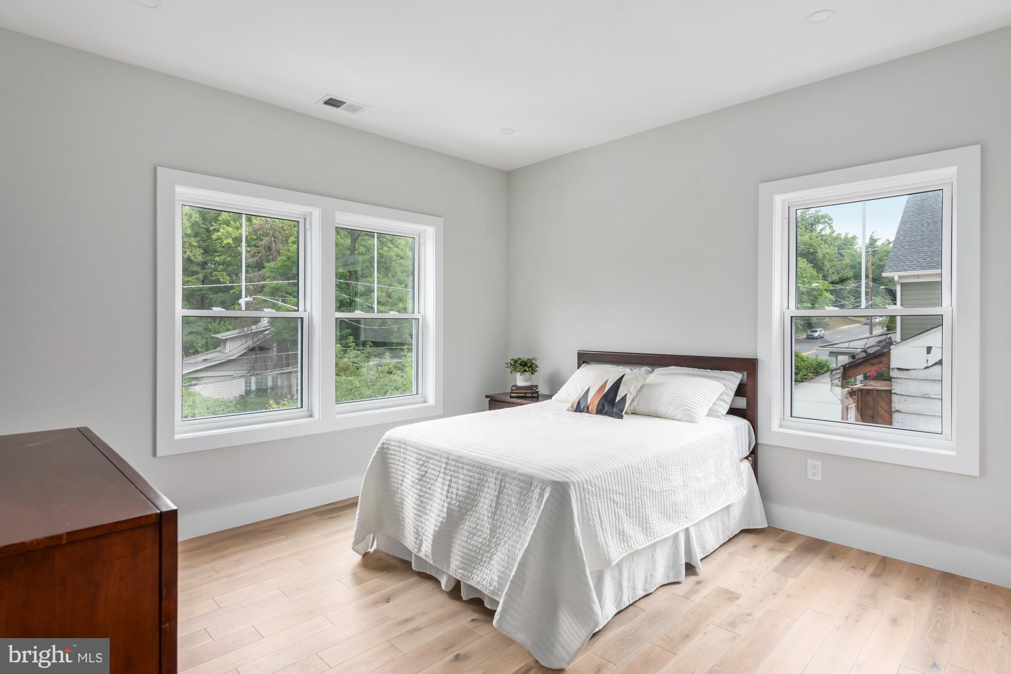 FRIENDSHIP HEIGHTS - Residential
