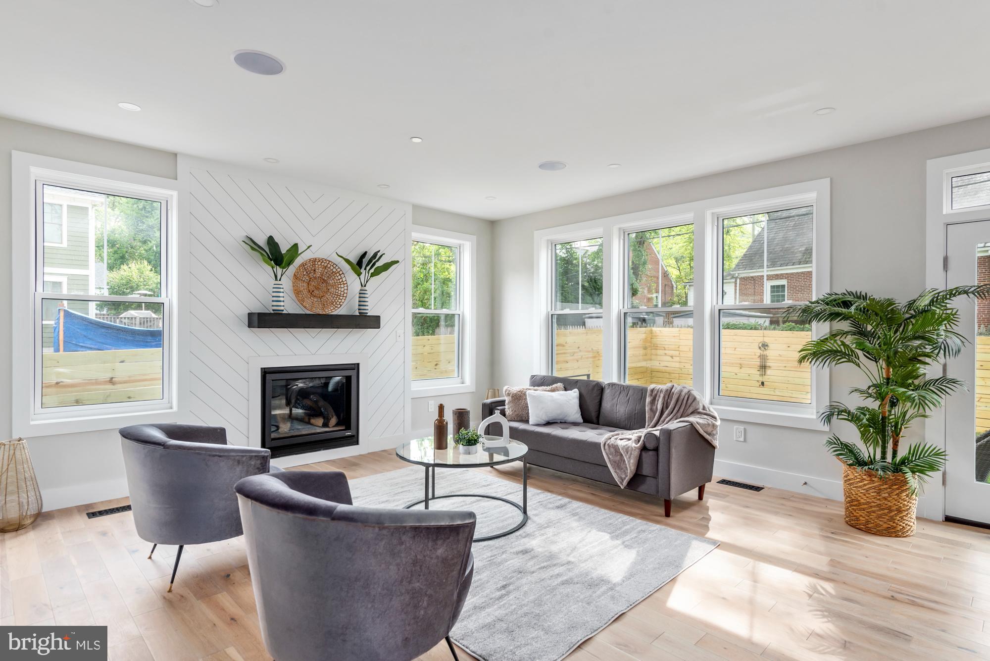 FRIENDSHIP HEIGHTS - Residential