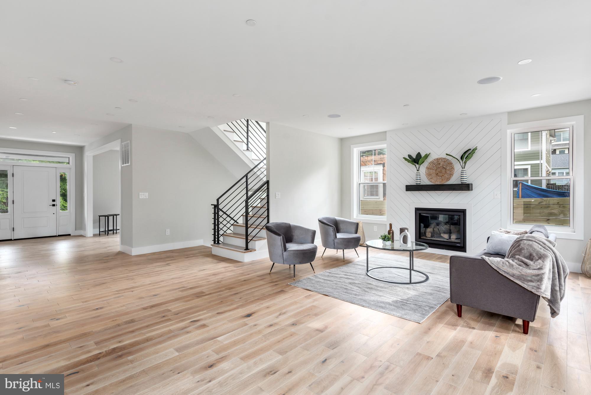 FRIENDSHIP HEIGHTS - Residential